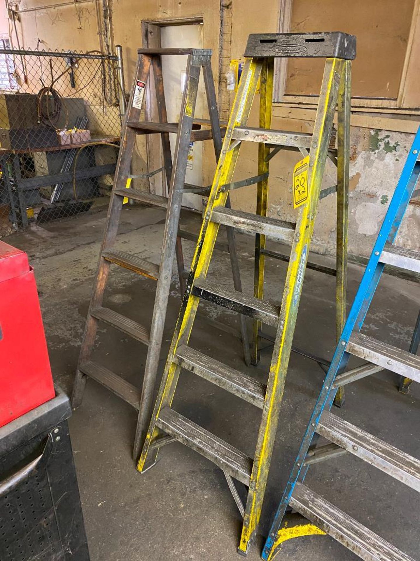 6' WERNER FIBERGLASS LADDER & 6' WOOD LADDER