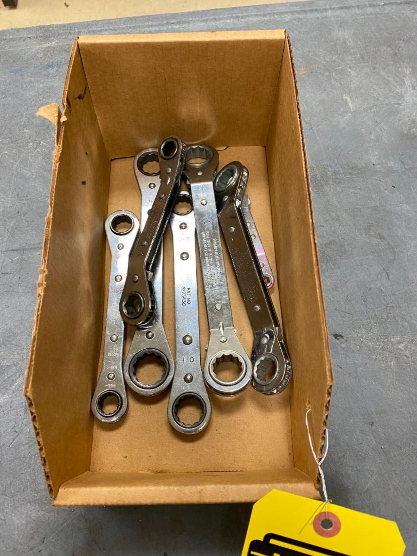 RATCHETING WRENCHES