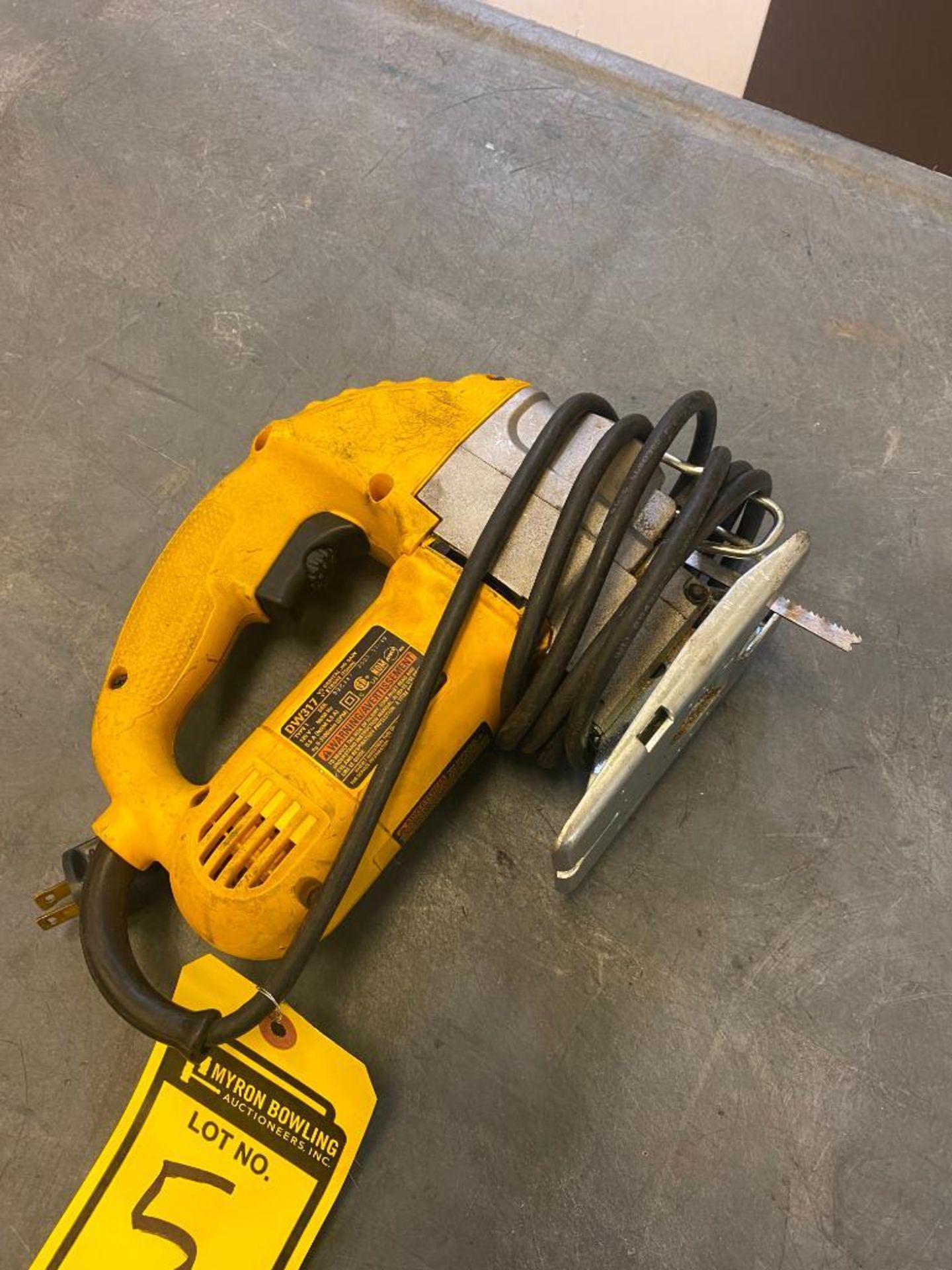 DEWALT VS ORBITAL JIG SAW, MODEL DW317