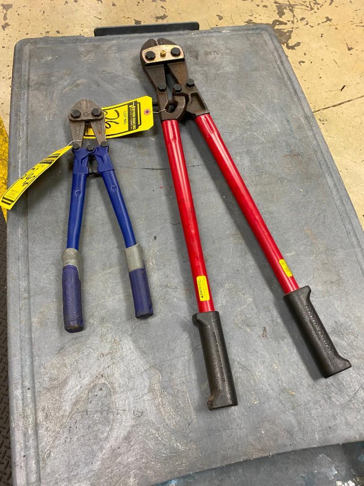 30" BOLT CUTTERS & 18" BOLT CUTTERS