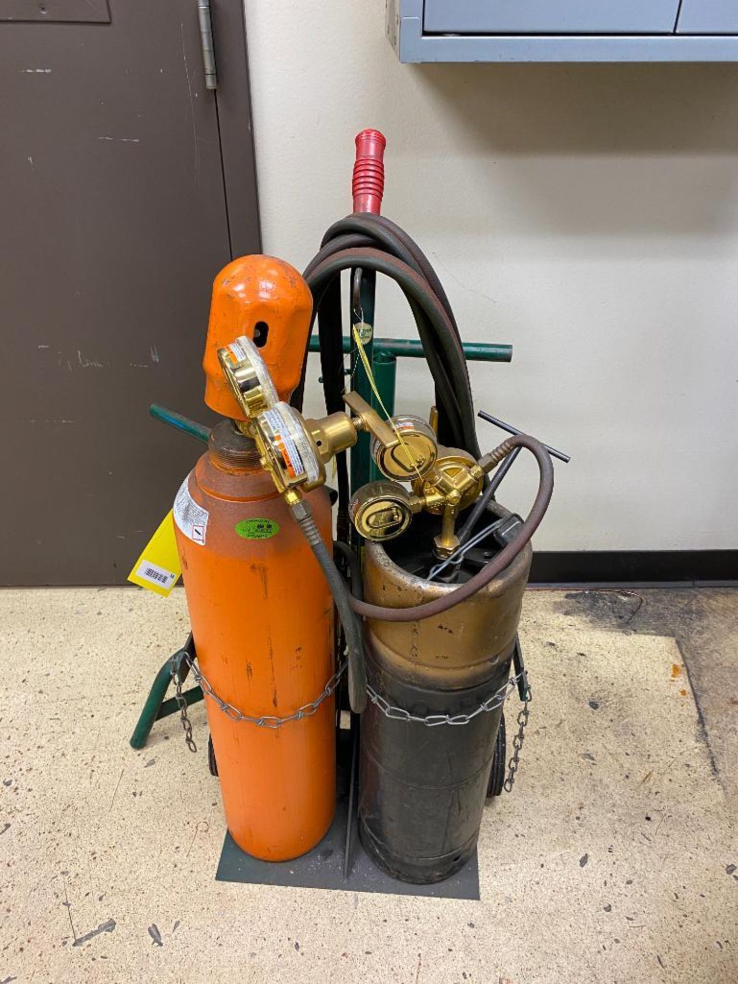 ACETYLENE TORCH CARTS W/ TWIN LINE HOSE & TORCH HEAD (NO TANKS)