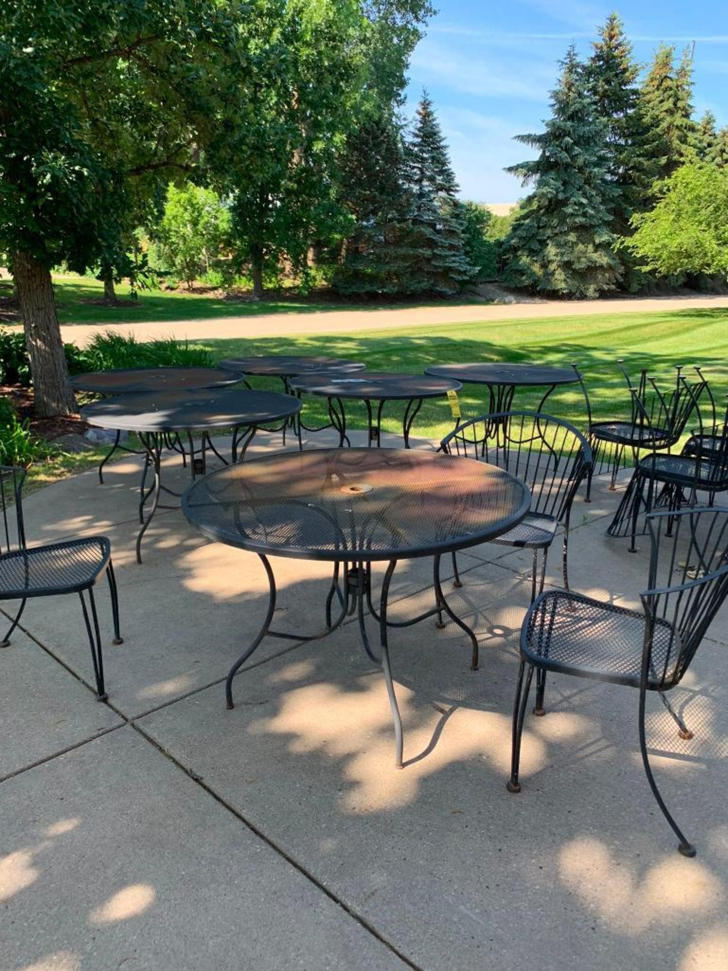 (6) OUTDOOR TABLES & (26) CHAIRS