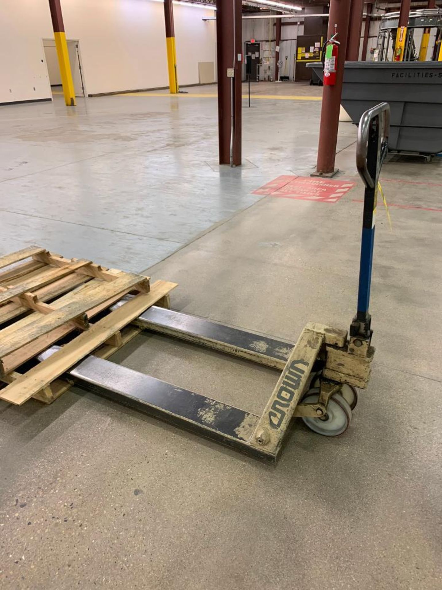 CROWN 5,000 LB. CAPACITY PALLET JACK