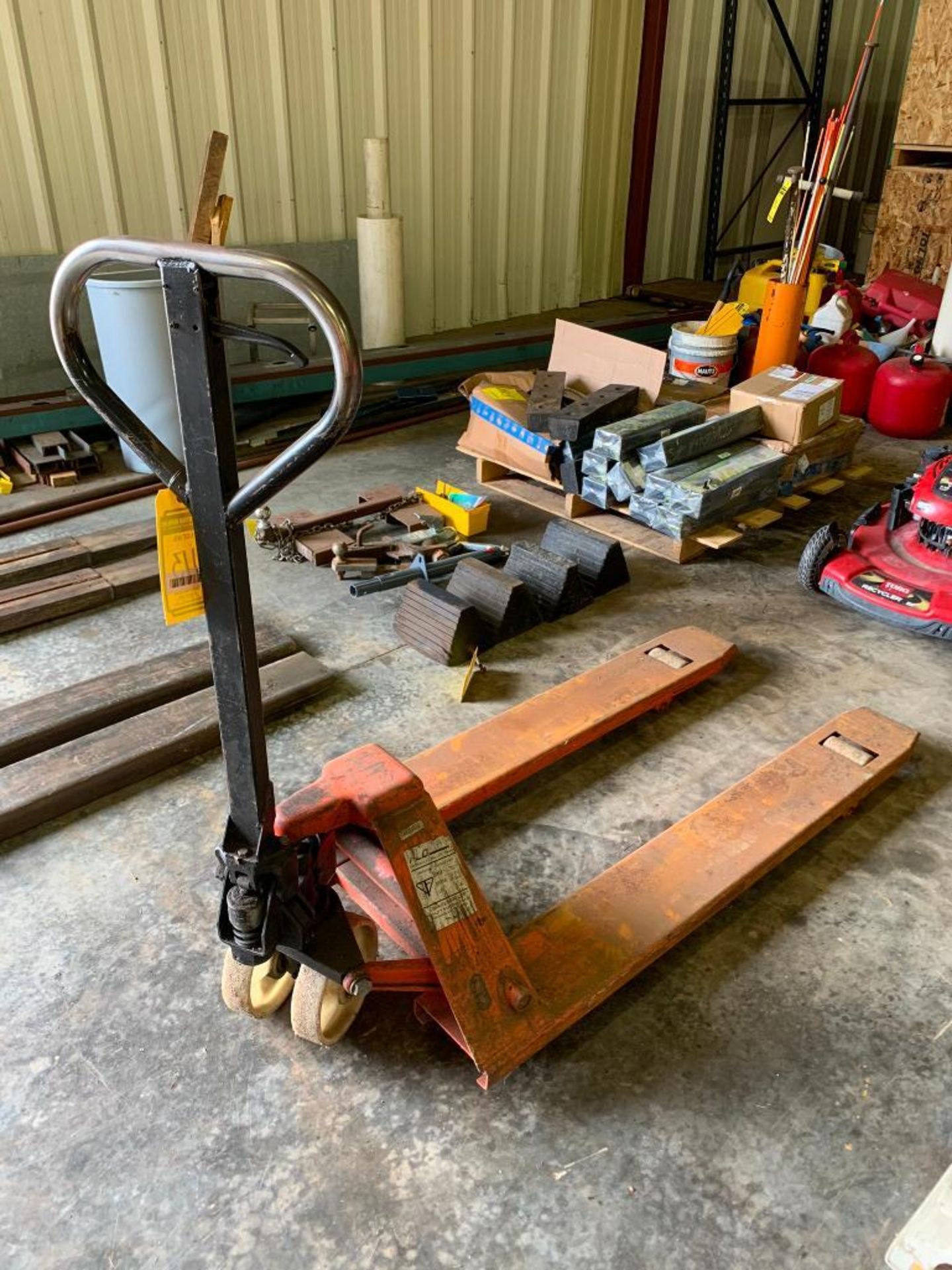 FLO 5,000 LB. CAPACITY PALLET JACK