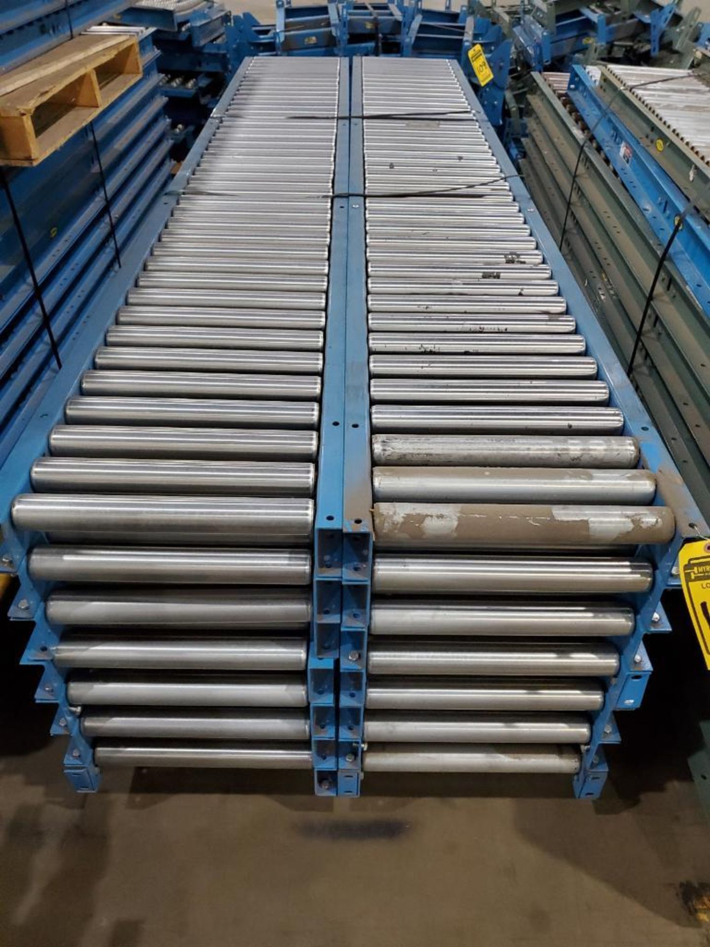 (72) SECTIONS OF HYTROL 10' X 18" GRAVITY ROLLER CONVEYOR - Image 4 of 5