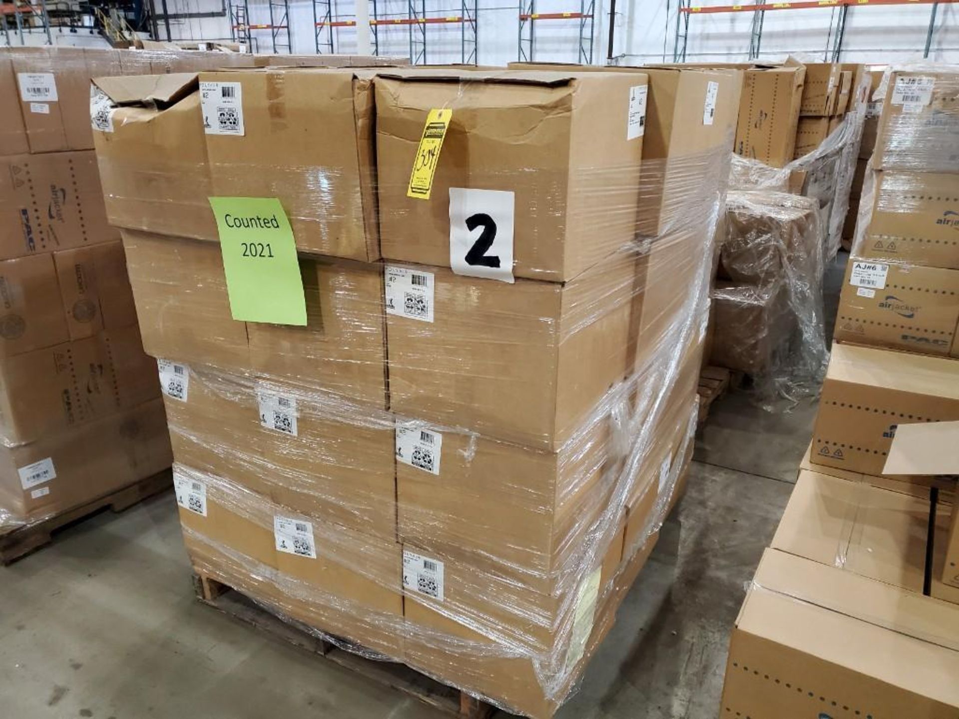 (10+) PALLETS OF BUBBLE MAILERS & ASSORTED LABELS