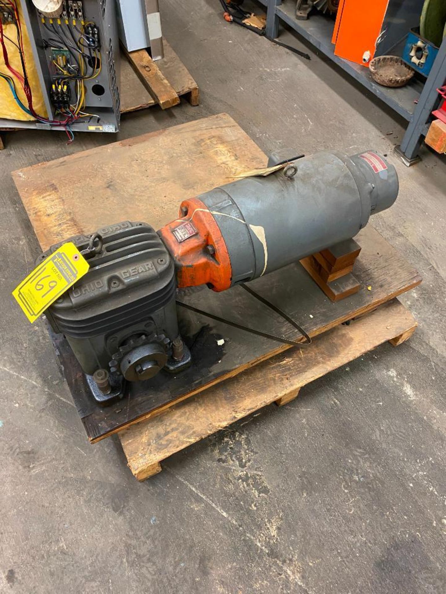 DOERR 5 HP ELECTRIC MOTOR W/ OHIO GEAR REDUCER, 3 HP ELECTRIC MOTOR, BLOWER