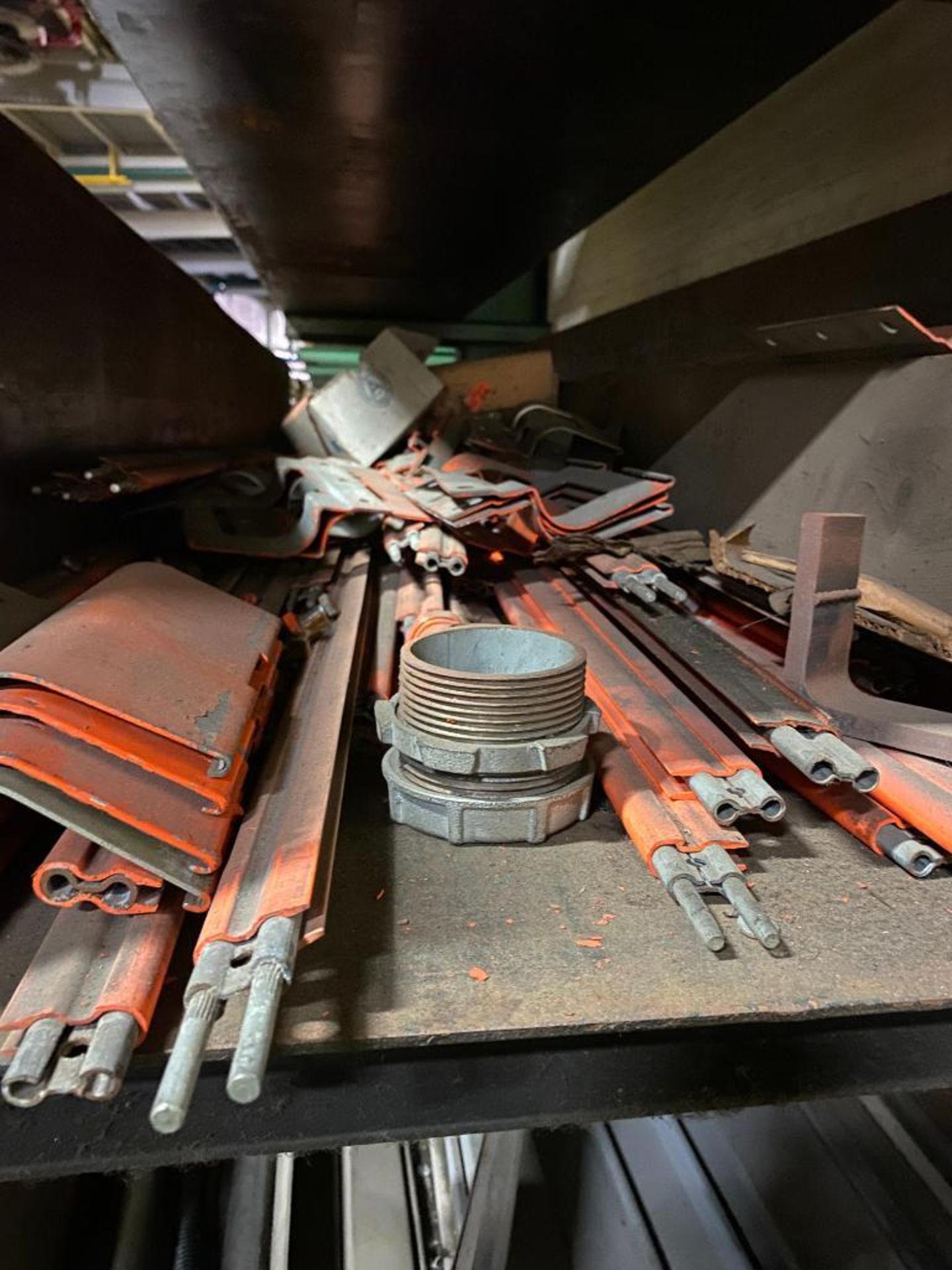 CANTILEVER RACK CONTENT: (5) SETS OF 2' SHEAR BLADES IN STEEL CONTAINERS, CRANE CONDUCTOR BARS - Image 5 of 6