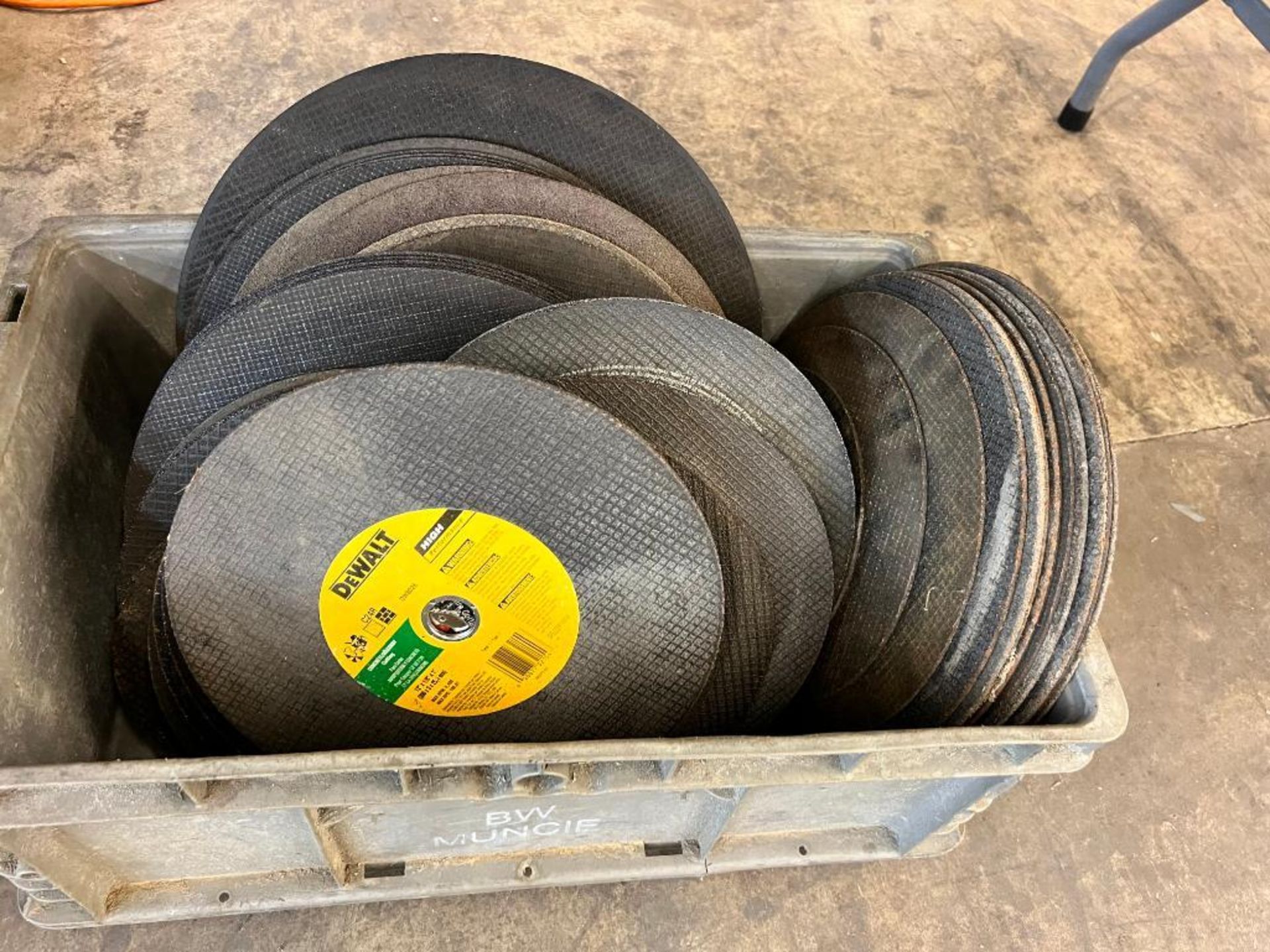 CONTAINER OF ASSORTED CUT-OFF WHEELS - Image 2 of 2