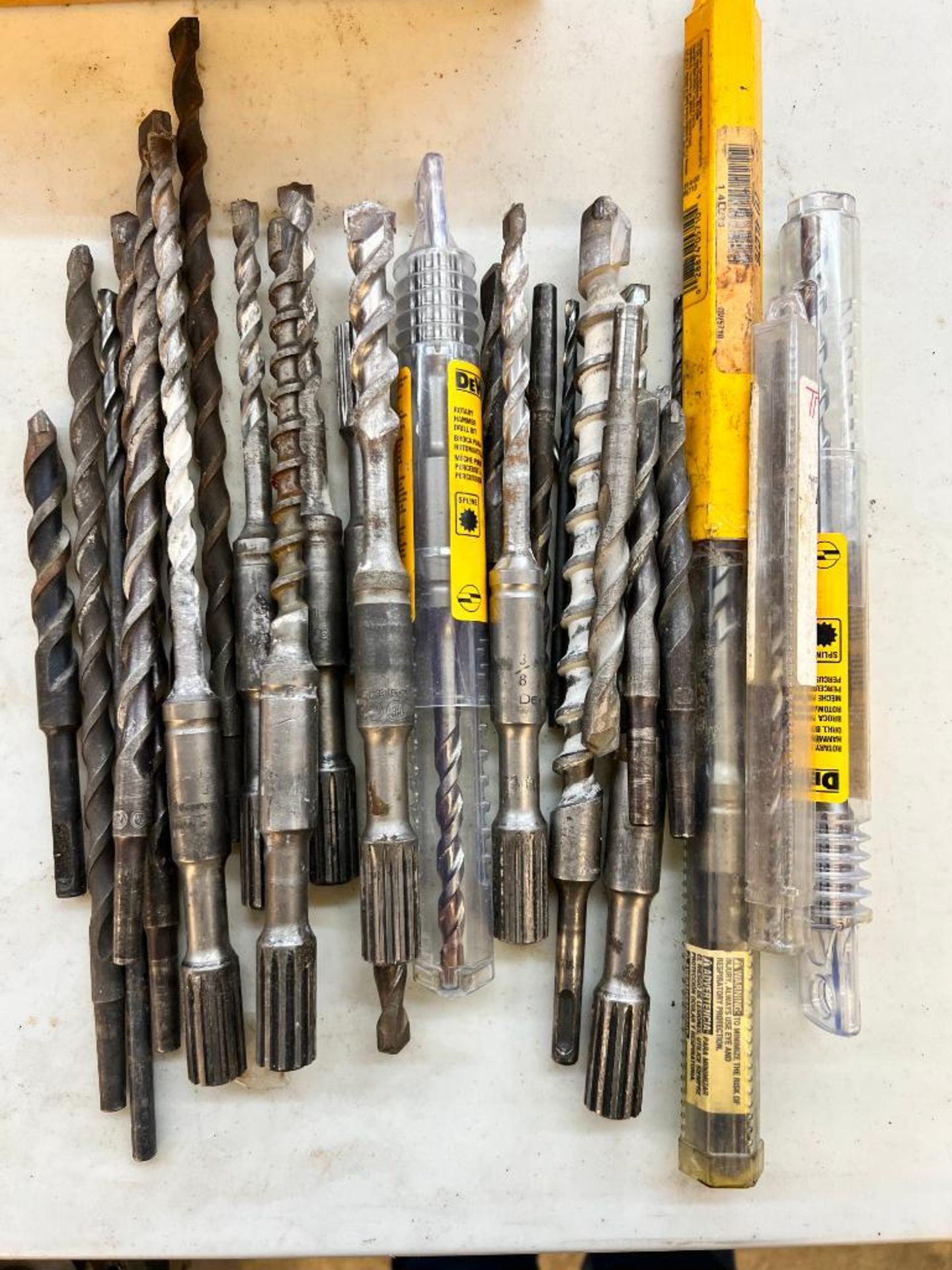 ASSORTED SIZE ROTARY HAMMER DRILL BITS - Image 2 of 2