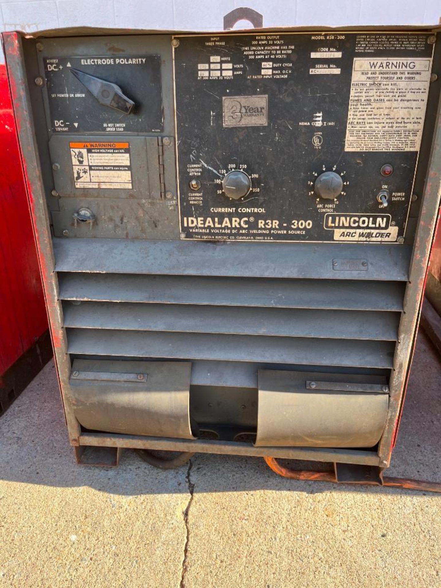Lincoln Idealarc R3R-300 Variable Voltage DC ARC Welding Power Source - Image 3 of 3