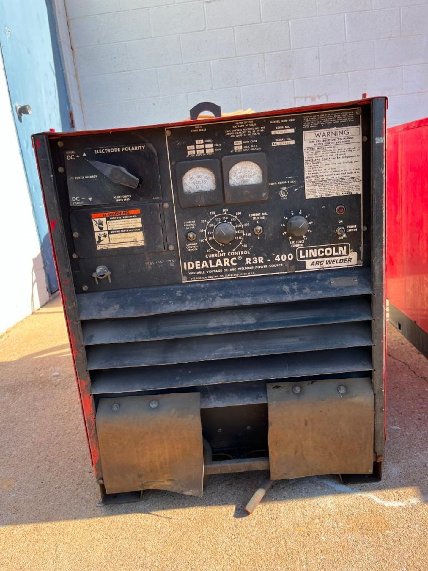 Lincoln Idealarc R3R-400 Variable Voltage DC ARC Welding Power Source - Image 2 of 2