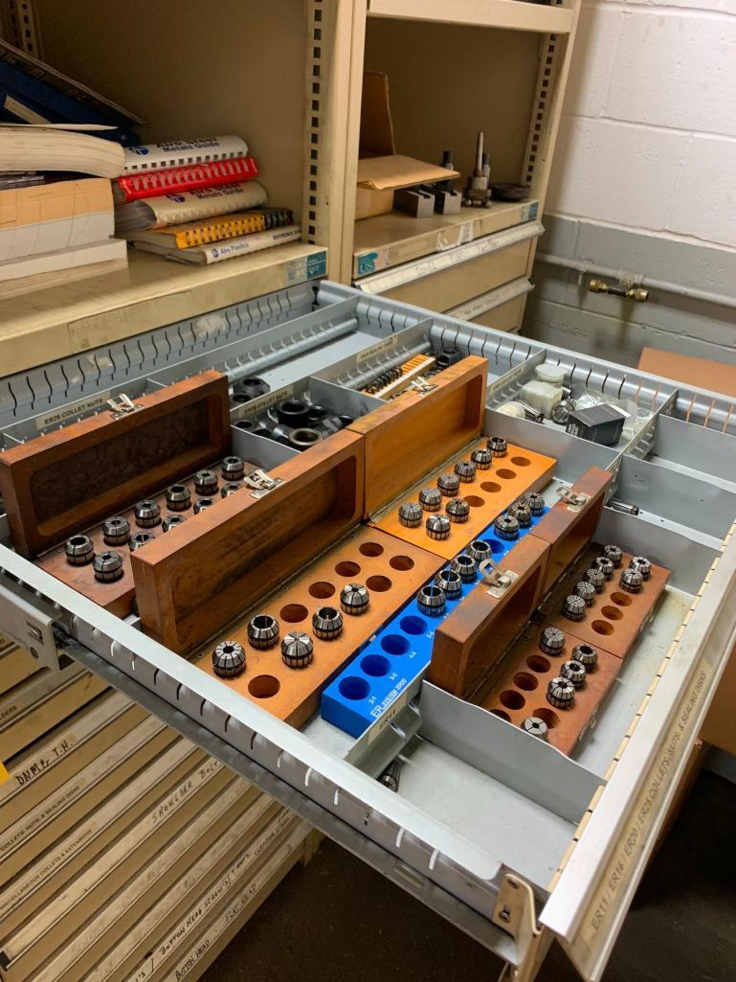 STOR-LOC 13-DRAWER CABINET W/ ER 20, ER 16 COLLETS, ER 32 COLLETS, COLLET NUTS, ASSORTED TOOL HOLDER - Image 3 of 15