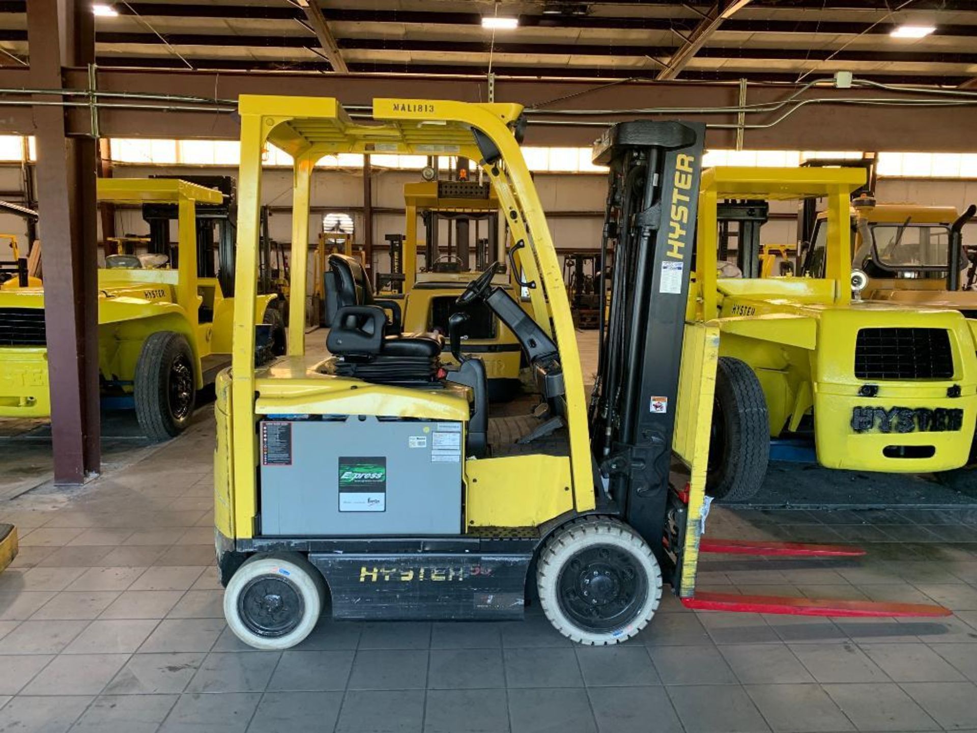 2018 Hyster 5,000 lb. capacity forklift, model e50xn, s/n a268n25054s, 36-volt electric w/ battery, - Image 2 of 6