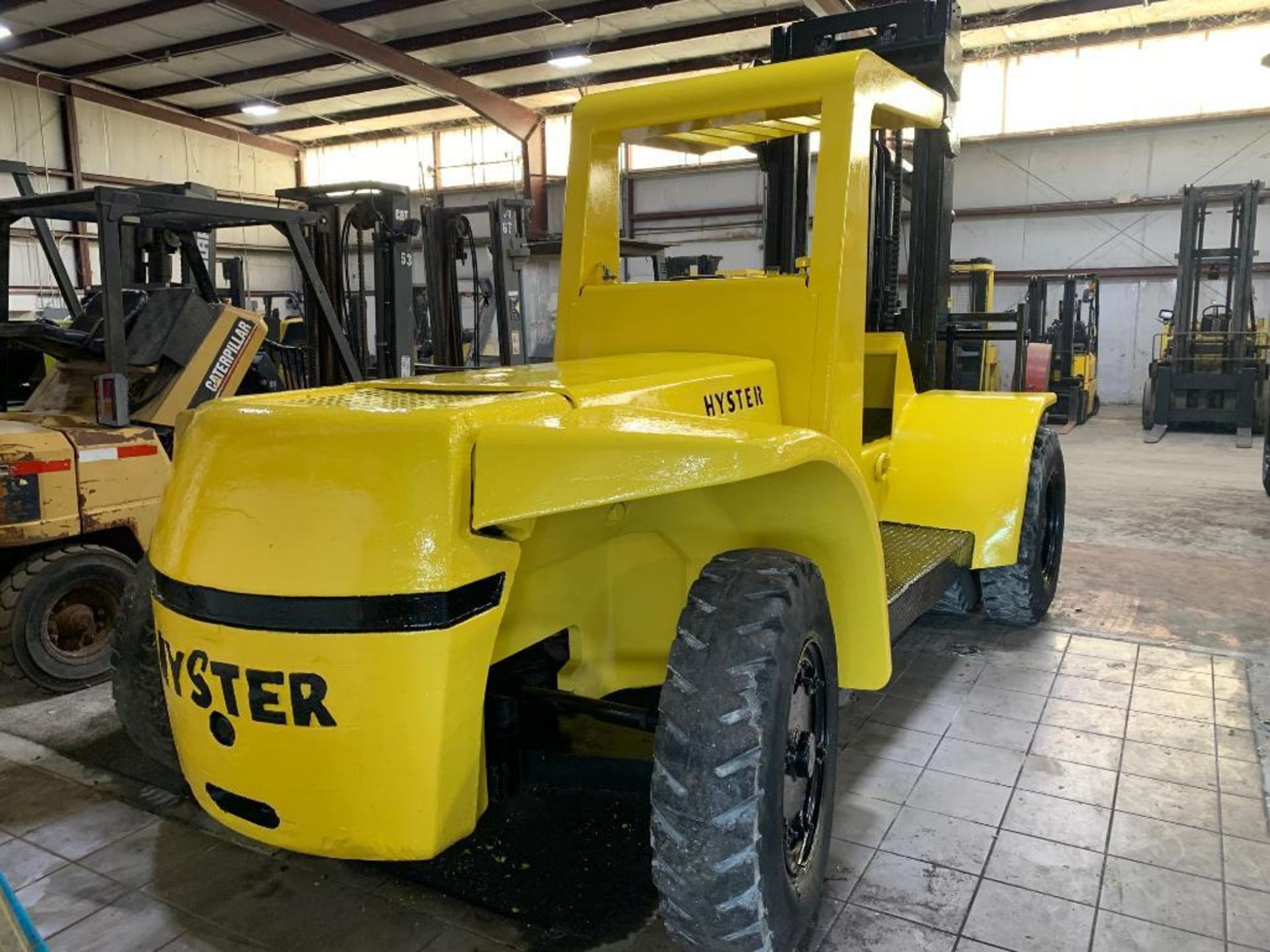 Hyster 30,000 lb. capacity forklift, model h300, s/n a19p1666k, gasoline, oil clutch, dual drive pne - Image 3 of 5
