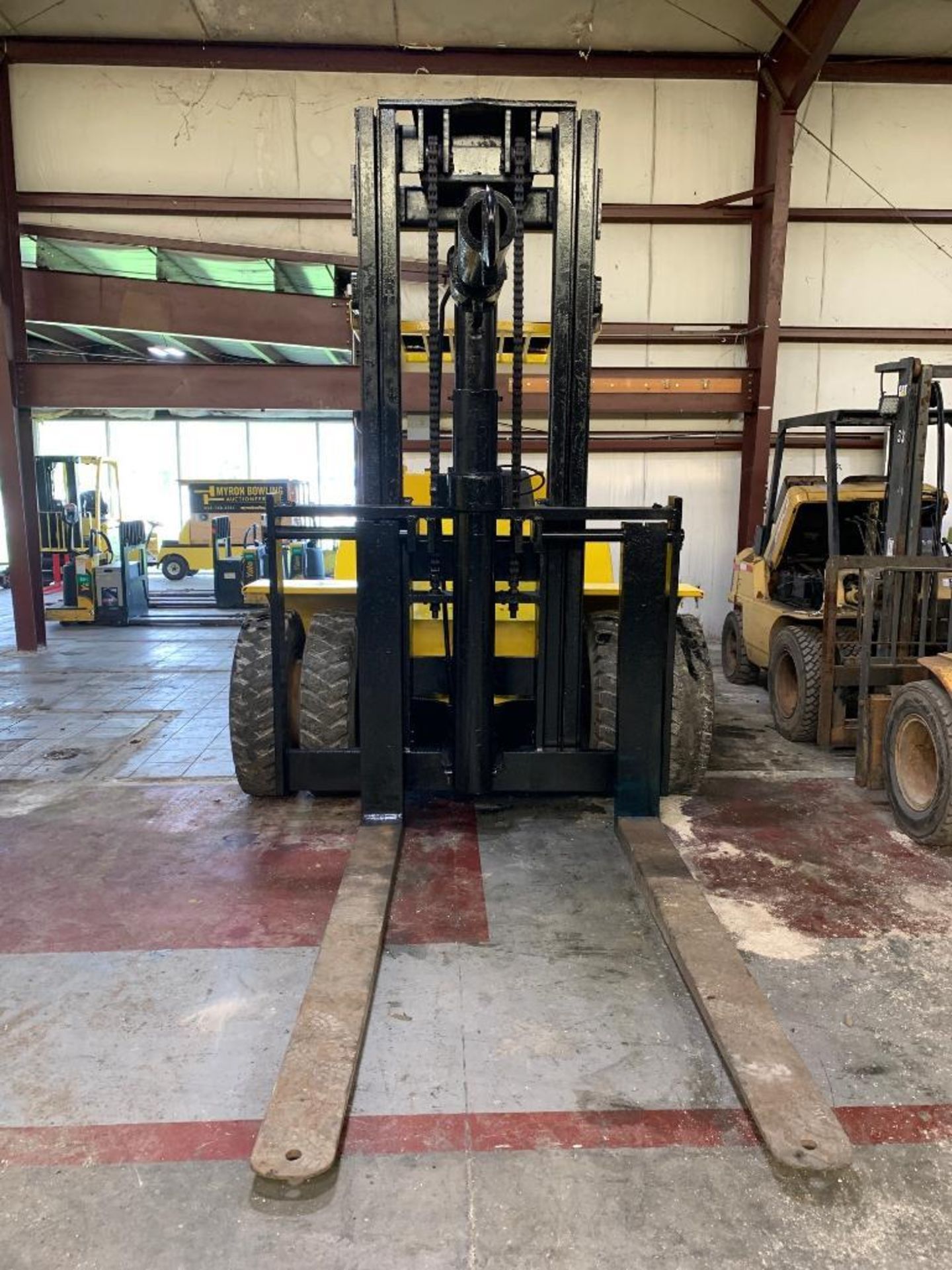 Hyster 30,000 lb. capacity forklift, model h300, s/n a19p1666k, gasoline, oil clutch, dual drive pne - Image 2 of 5