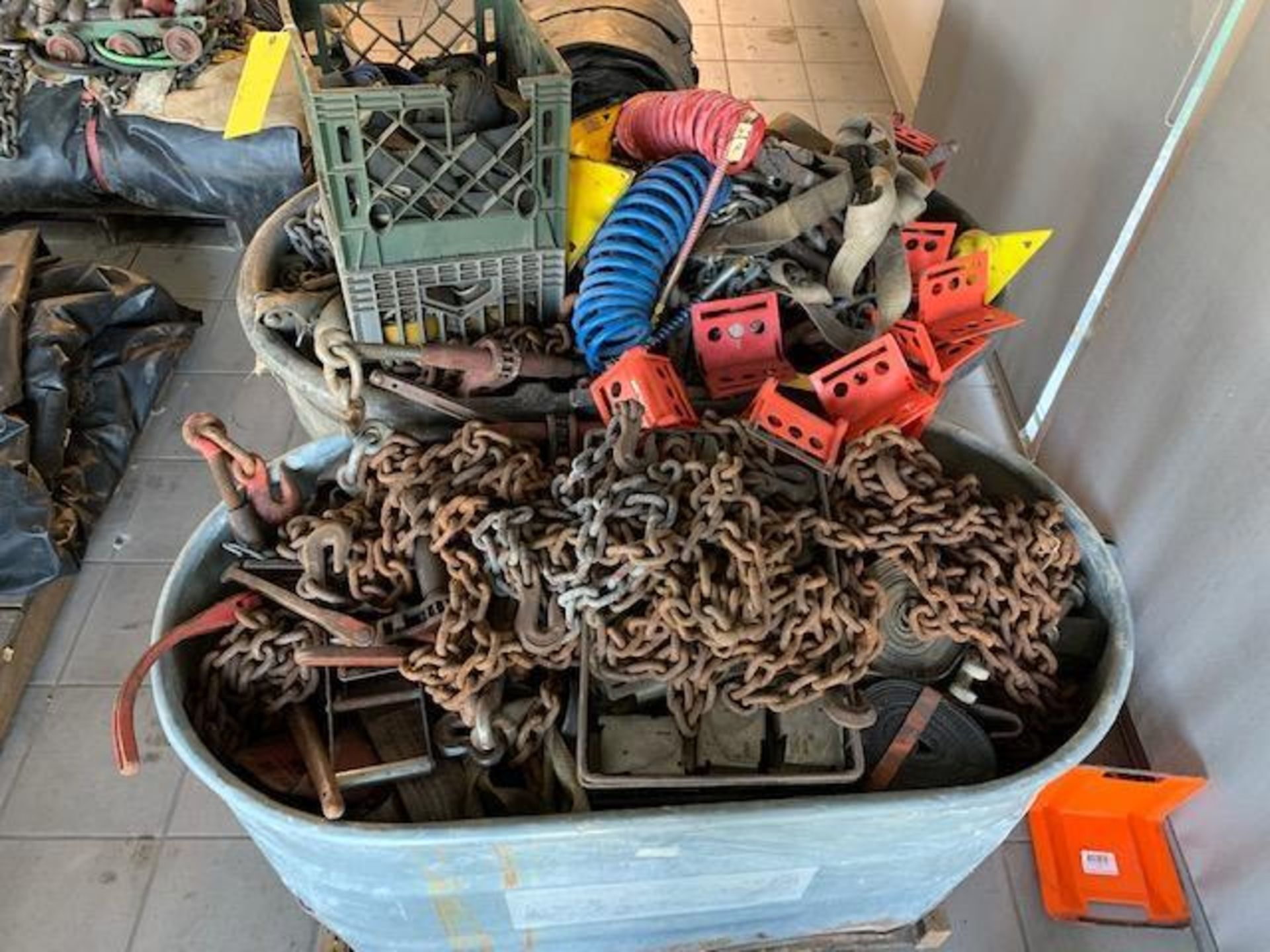 Large assortment of rigging chains, slings, clevises, (3) Big Red hydraulic 50-ton jacks, (2) Jung h - Image 5 of 13