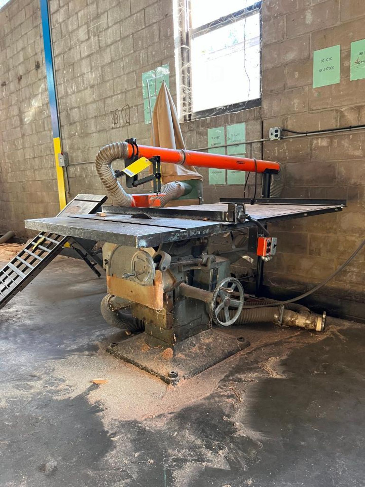 12" CUT TABLE SAW, 220V, W/ CENTRAL MACHINERY 70-GAL. DUST COLLECTOR, 2HP, SINGLE PHASE - Image 3 of 4