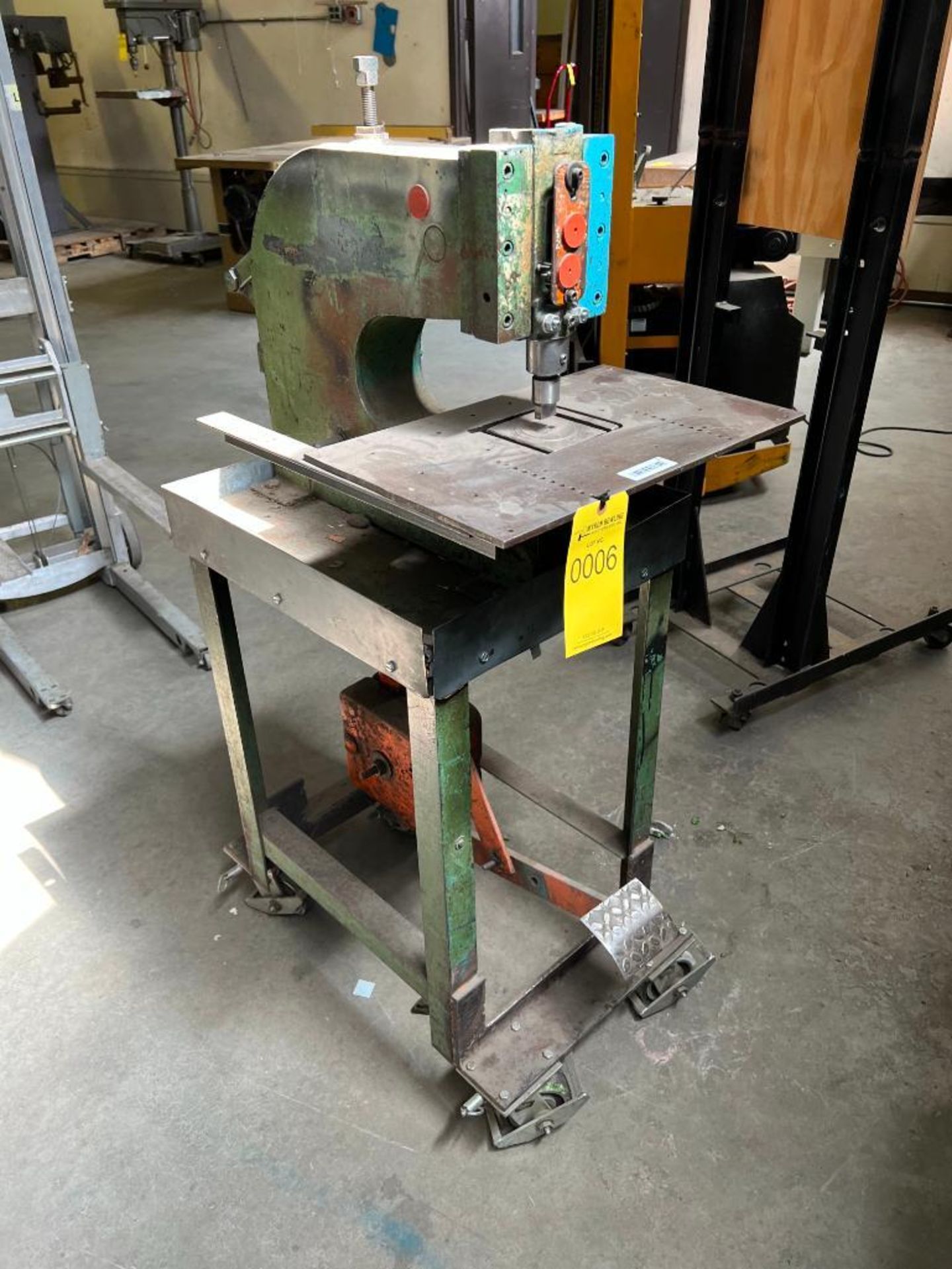 WHITNEY JENSEN PUNCH SHEAR SHEET METAL FOOT PRESS ON PORTABLE CART