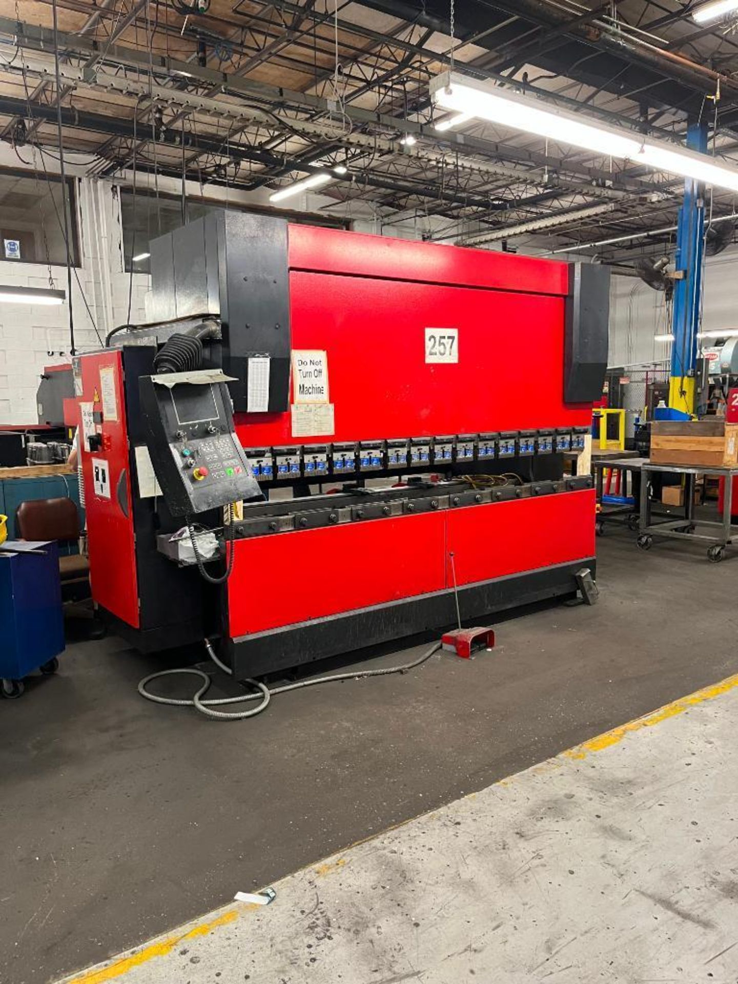 2001 AMADA HFE 100-3S CNC PRESS BRAKE, S/N HFE 100-3S V010635, 1000KN, 200MM, 460V, 10' BED, DUAL FO - Image 7 of 10