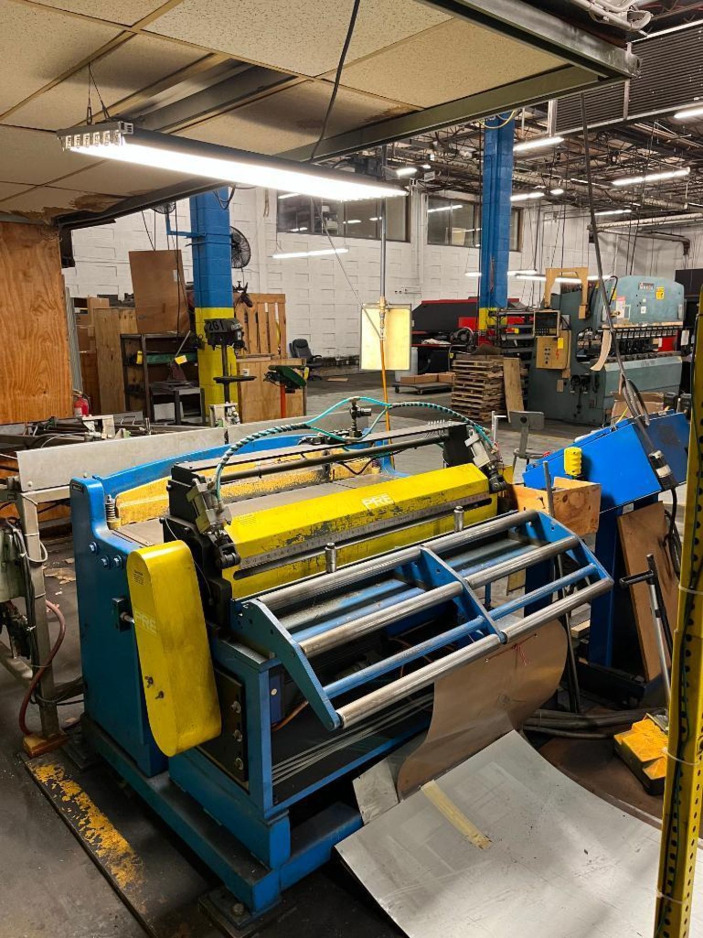 AUTOMATED CUT-TO-LENGTH LINE - NATIONAL 10-GA. SHEAR, PRE 48" FEEDER / STRAIGHTENER W/ REXROTH SYSTE - Image 14 of 16