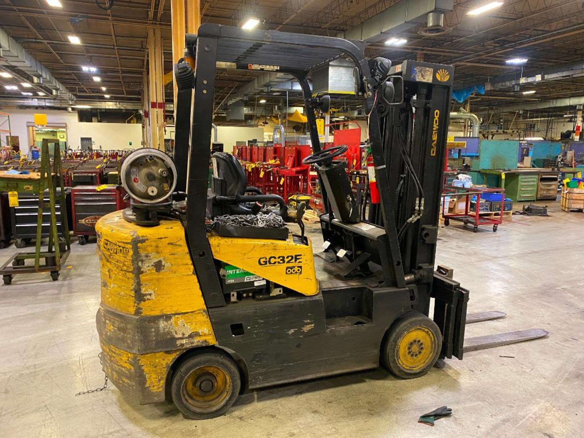 Daewoo GC32E 5,000 lb. Capacity Lpg Forklift, s/n CV-02496, 3-Stage Mast, Solid Tires, 41" Forks, 18 - Image 2 of 5