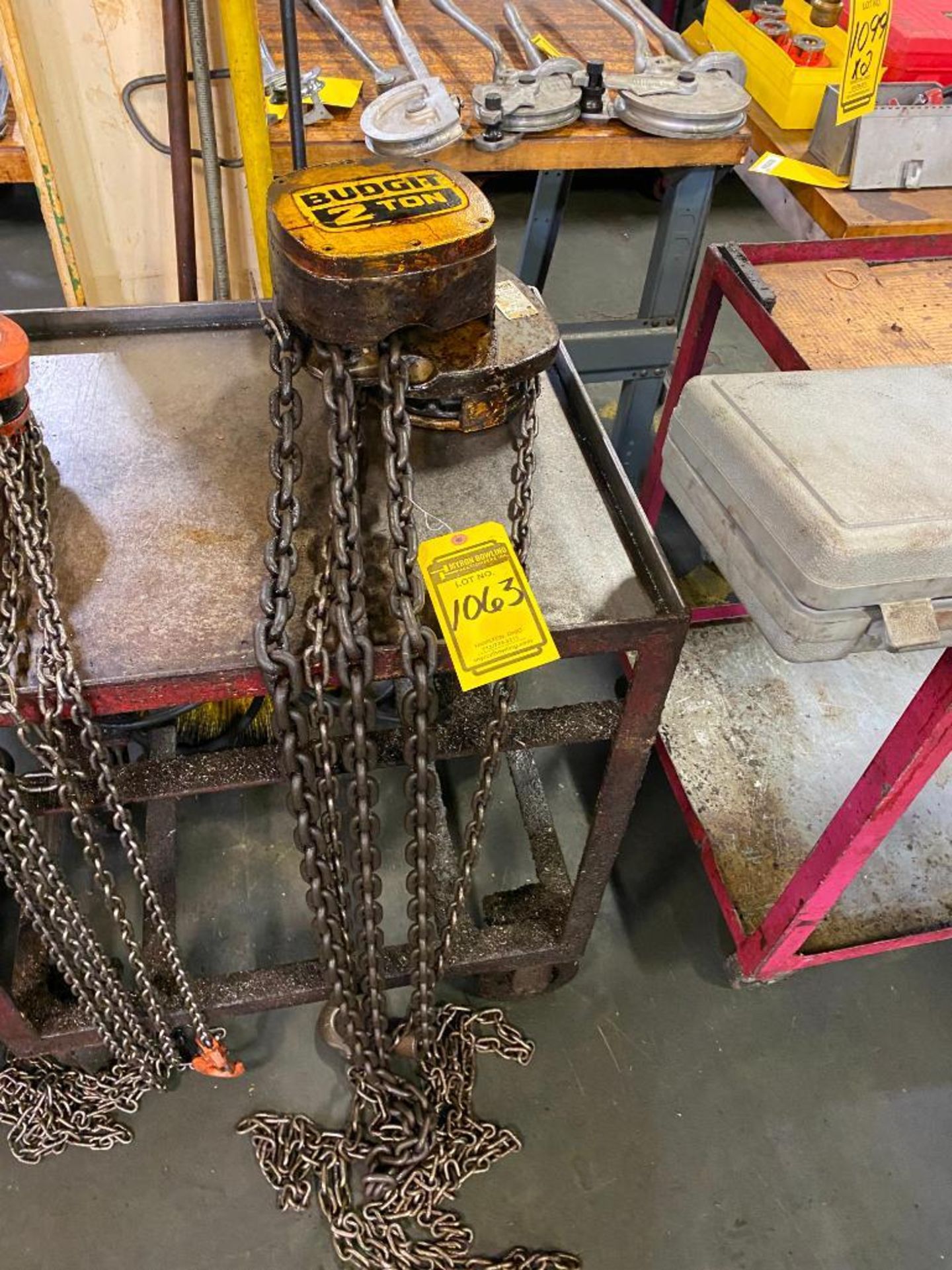 Budgit 2-ton chain hoist - Image 2 of 2