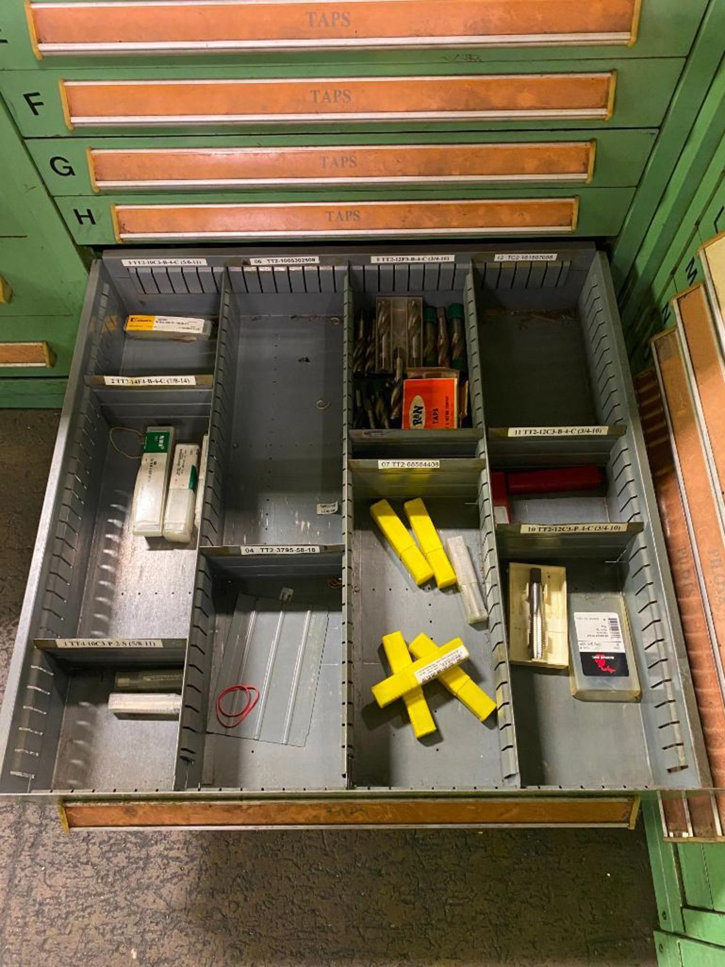 Stanley Vidmar 10-Drawer Cabinet w/ Drills, Taps - Image 9 of 10