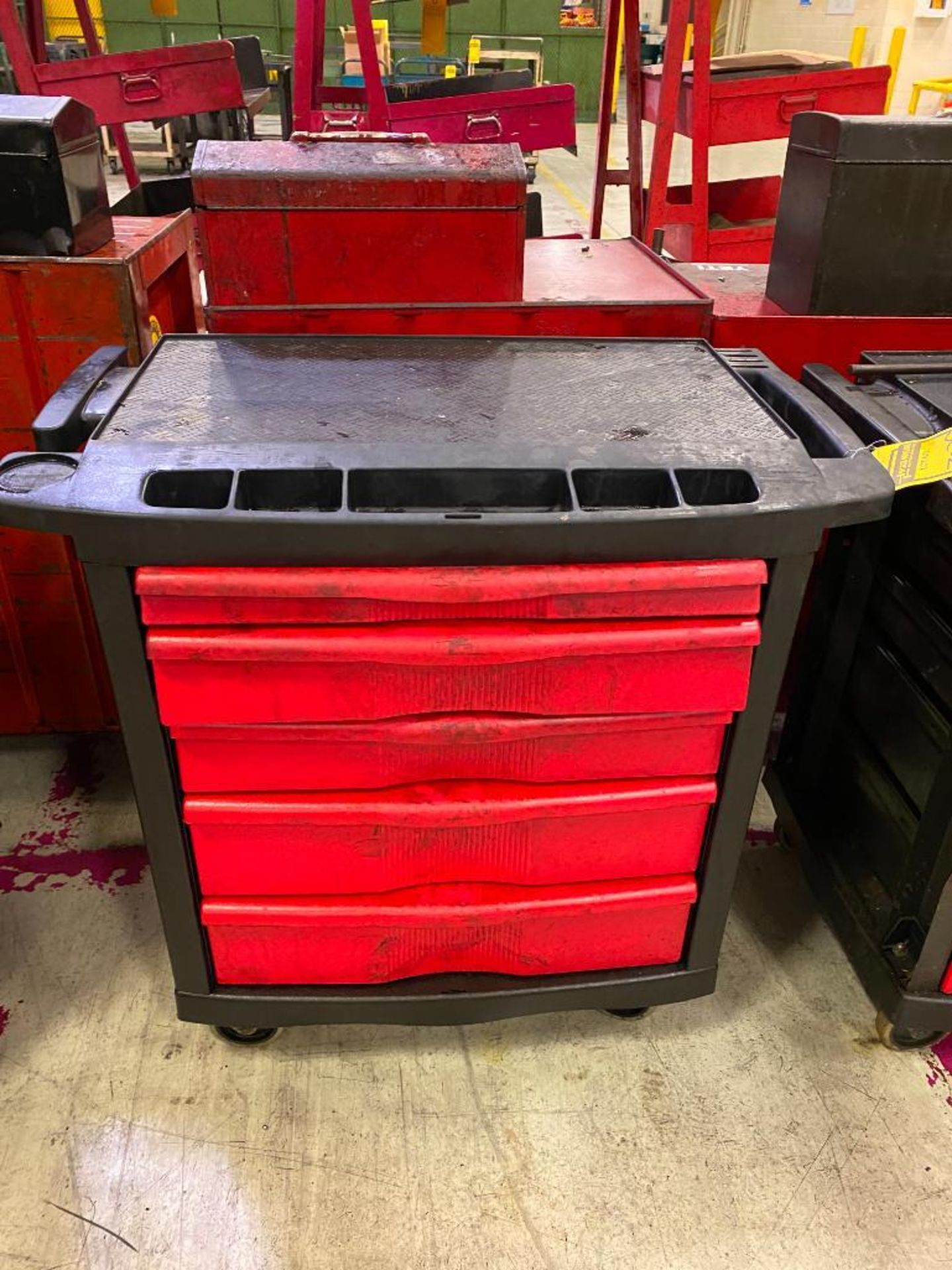 Rubbermaid Tool Chest