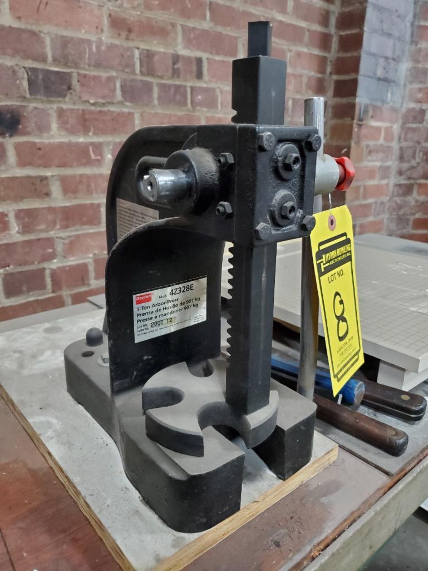 Dayton 1-Ton Arbor Press, Model 4Z328E, 4" Throat