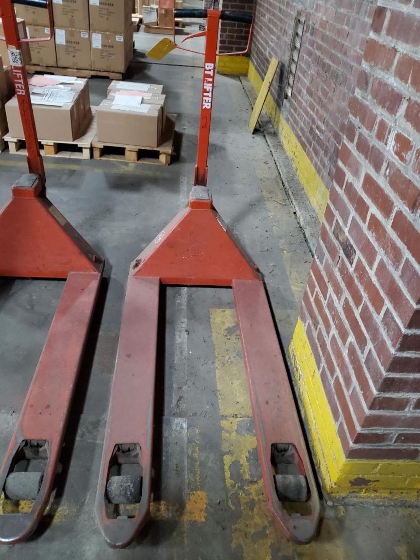 BT 5,000 Lb. Hydraulic Pallet Jack, 48" Forks - Image 2 of 3