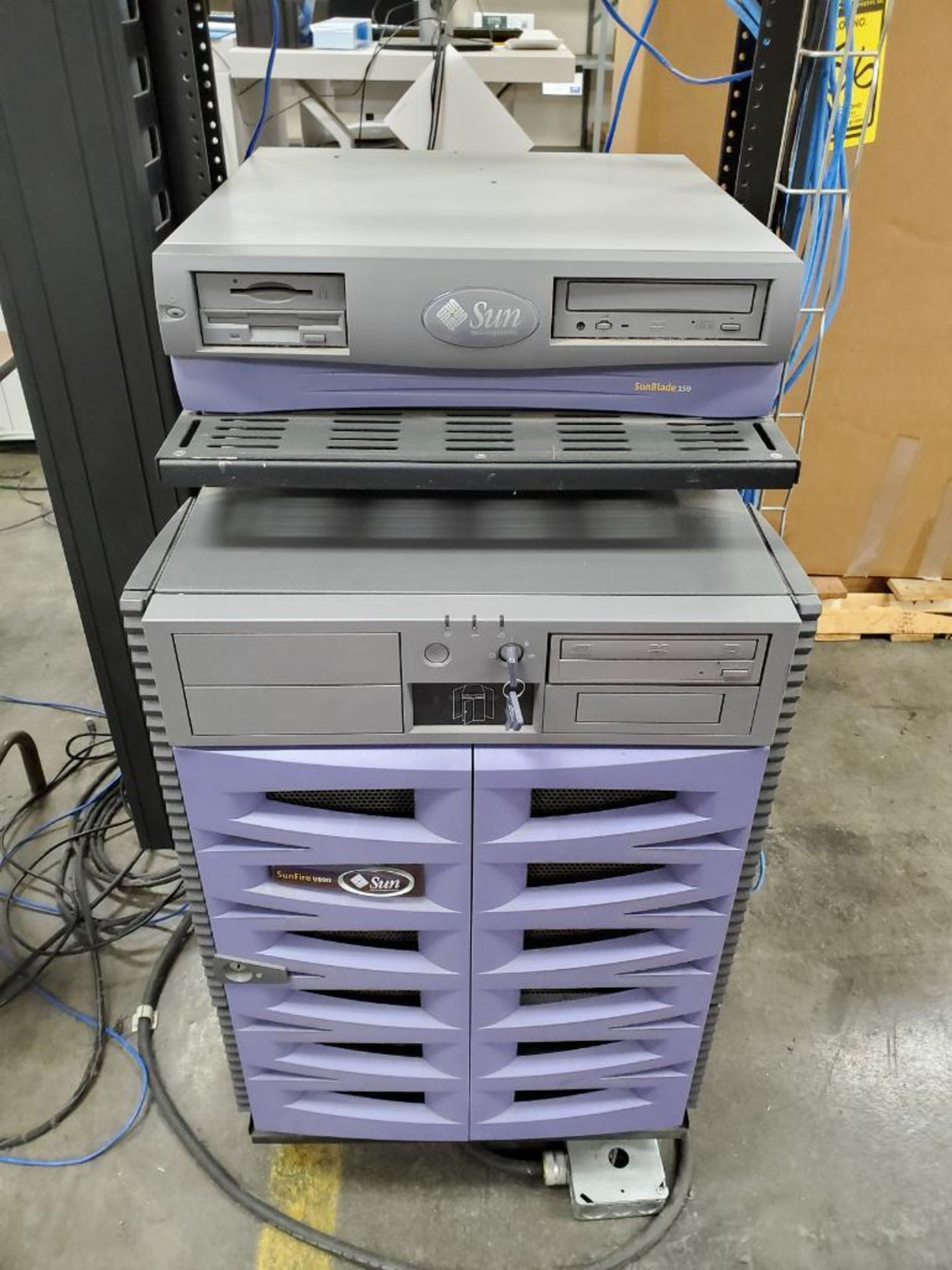 Sun Fire Microsystems V890 Printer Server w/ Sunblade 150 Cd/Disk Drive - Image 2 of 7