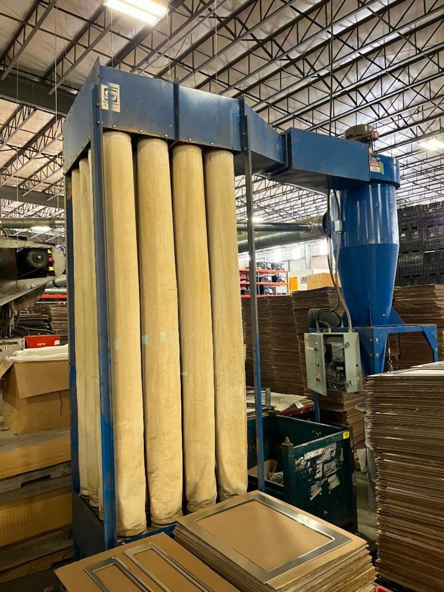 Peg Board Press Line Including: Vacuum Feed Table, Chicago 6' Counter Balance Press, 25' Outfeed Rol - Image 2 of 5