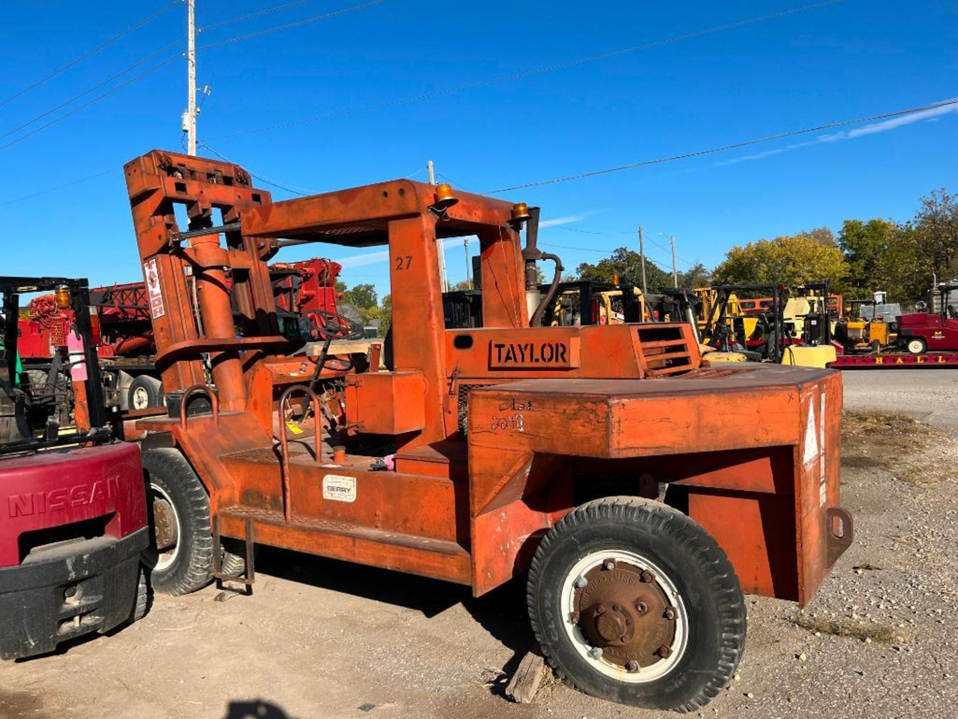 Taylor Pneumatic Tires Y-22W-W0, 24-1N-LC-22,000, S/N 5432, 8,733 Hrs., Forks 96" x 6", Detroit Dies