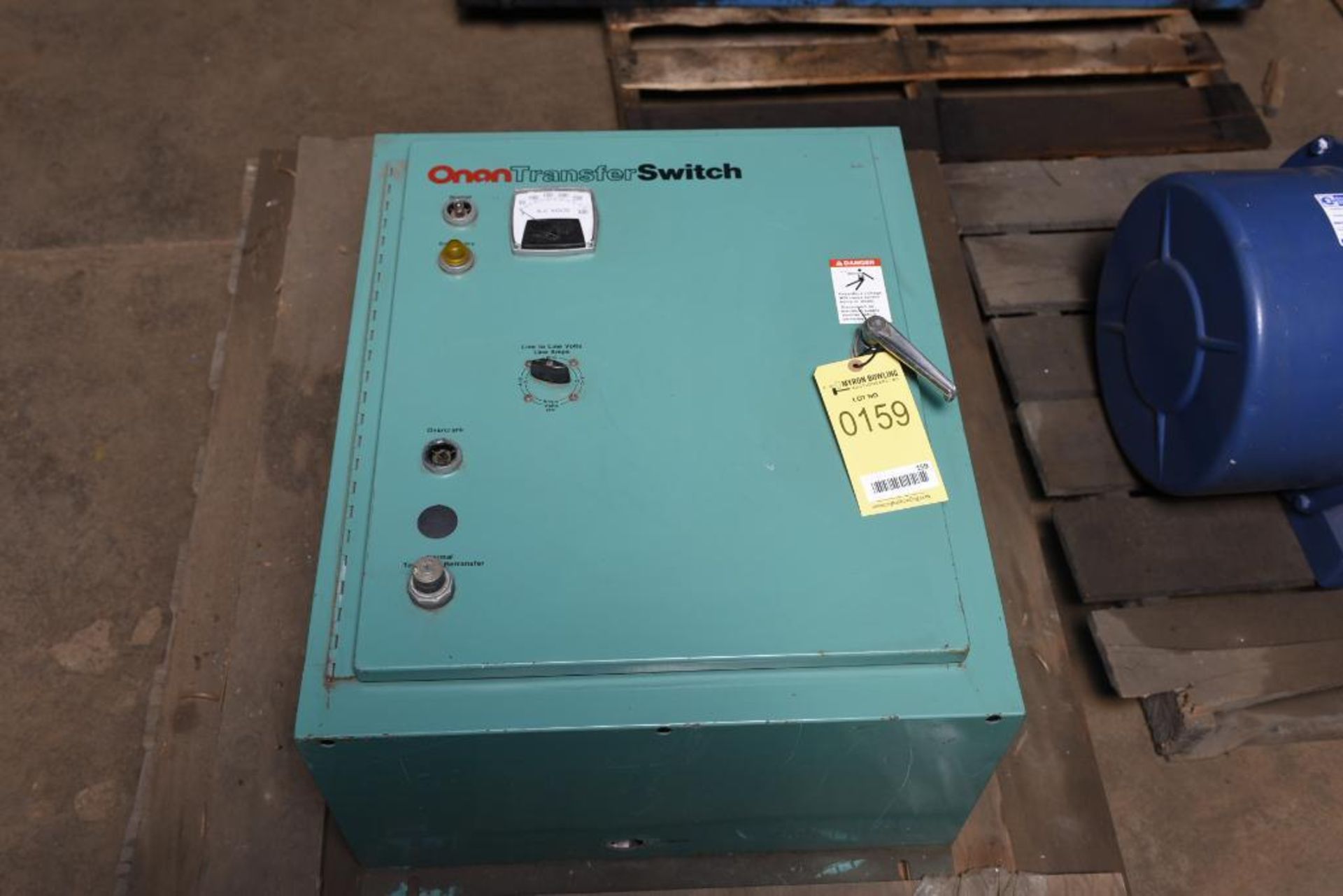 Onan Transfer Switch, Model: 0TBCA40-4U/17014F, 120/208 V, 4 wire, 260 Amps