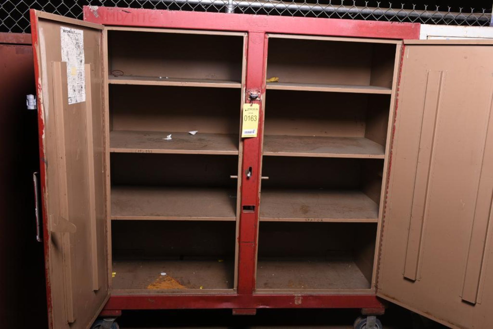 Knaack 2-Door Job Box, w/ casters - Image 2 of 2