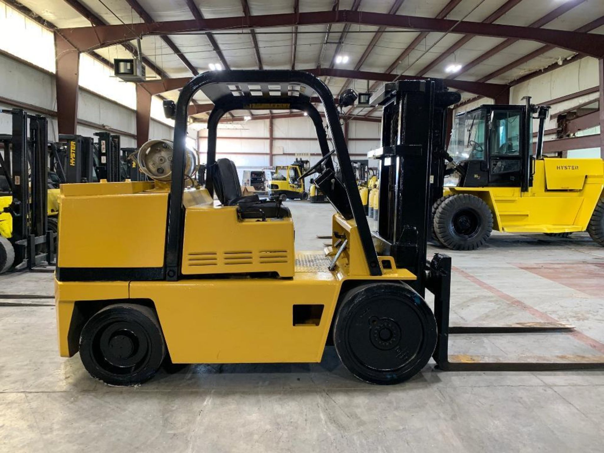 Caterpillar 15,000 LB. Capacity Forklift, Model: T150D, S/N: 5MB01415, LPG, 2-Speed Lever Shift Tran - Image 3 of 5