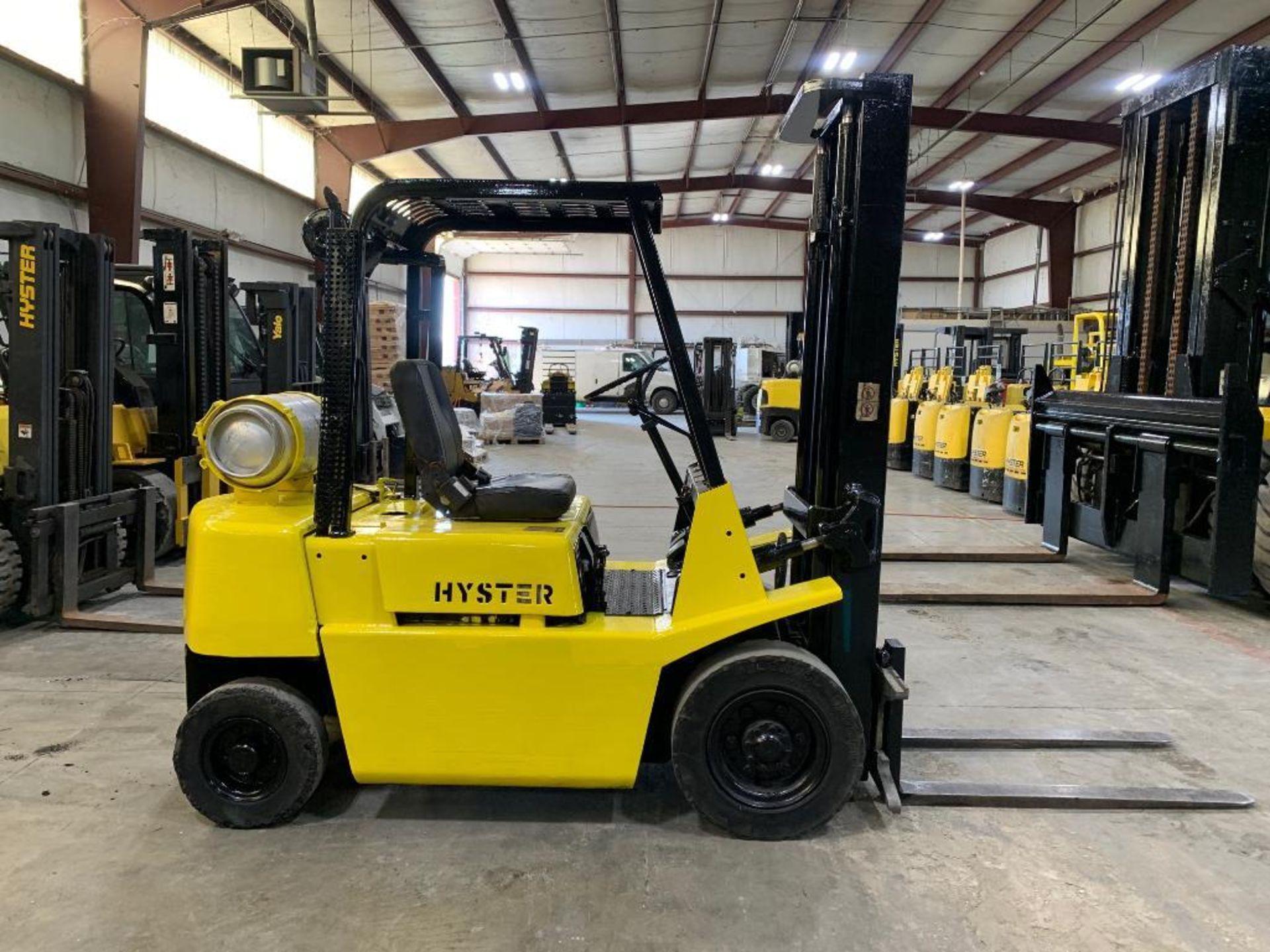 Hyster 5,000 LB. Capacity Forklift, Model: N/A, S/N: A172B20981HH, LPG, Pneumatic Tires, 2-Stage Mas - Image 3 of 5