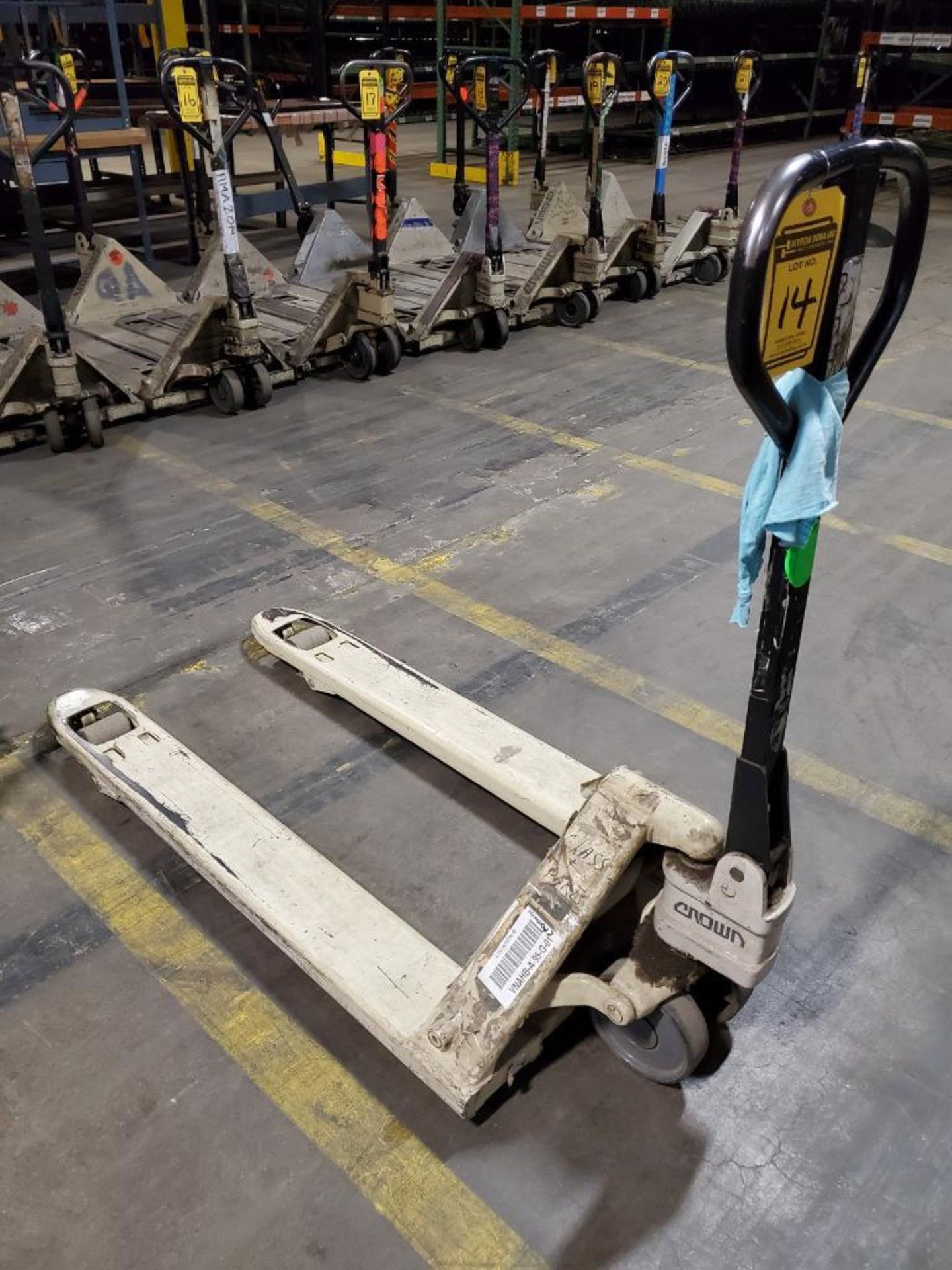 Crown 5,500 Lb. Hydraulic Pallet Jack, 47-1/2" Forks - Image 4 of 4