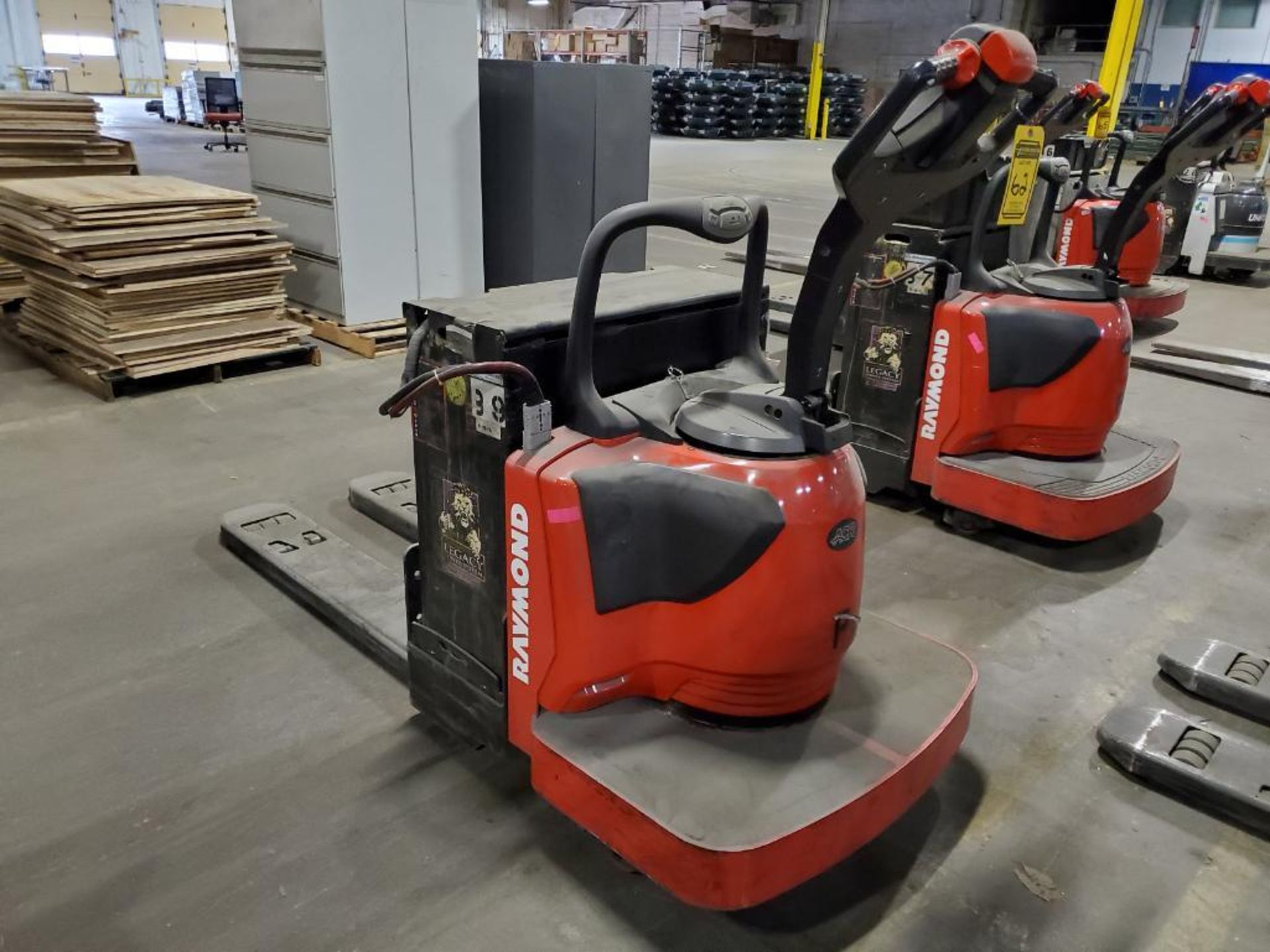 2020 Raymond 6,000 Lb. Electric Pallet Jack, Model 8410, s/n 841-20-53898, 24V, 49" Forks, 1,335 Hou - Image 5 of 7