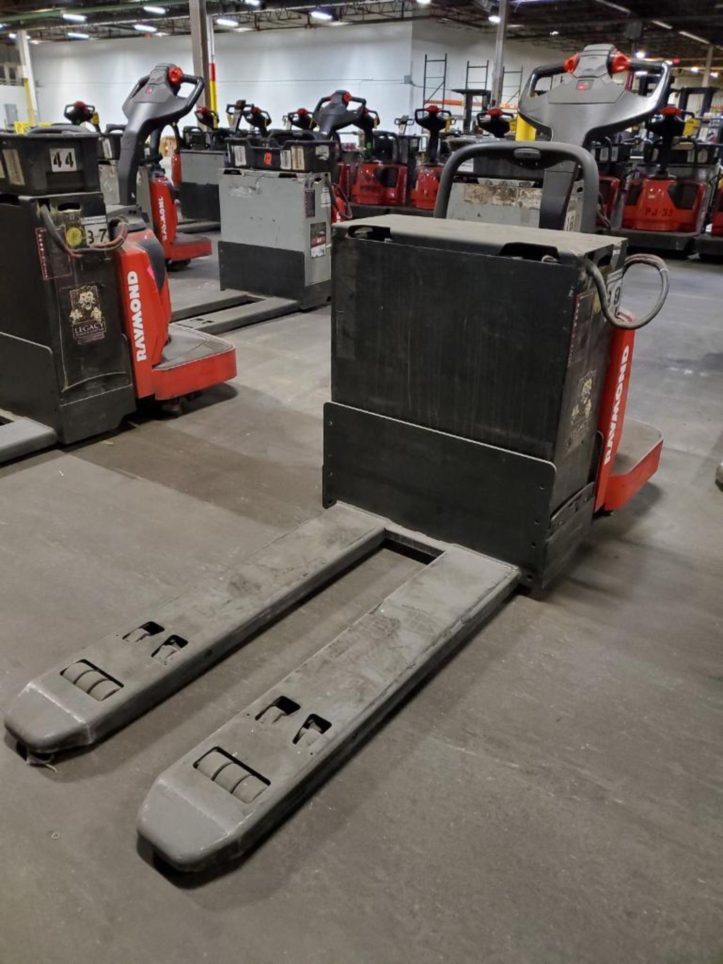 2020 Raymond 6,000 Lb. Electric Pallet Jack, Model 8410, s/n 841-20-53898, 24V, 49" Forks, 1,335 Hou - Image 4 of 7