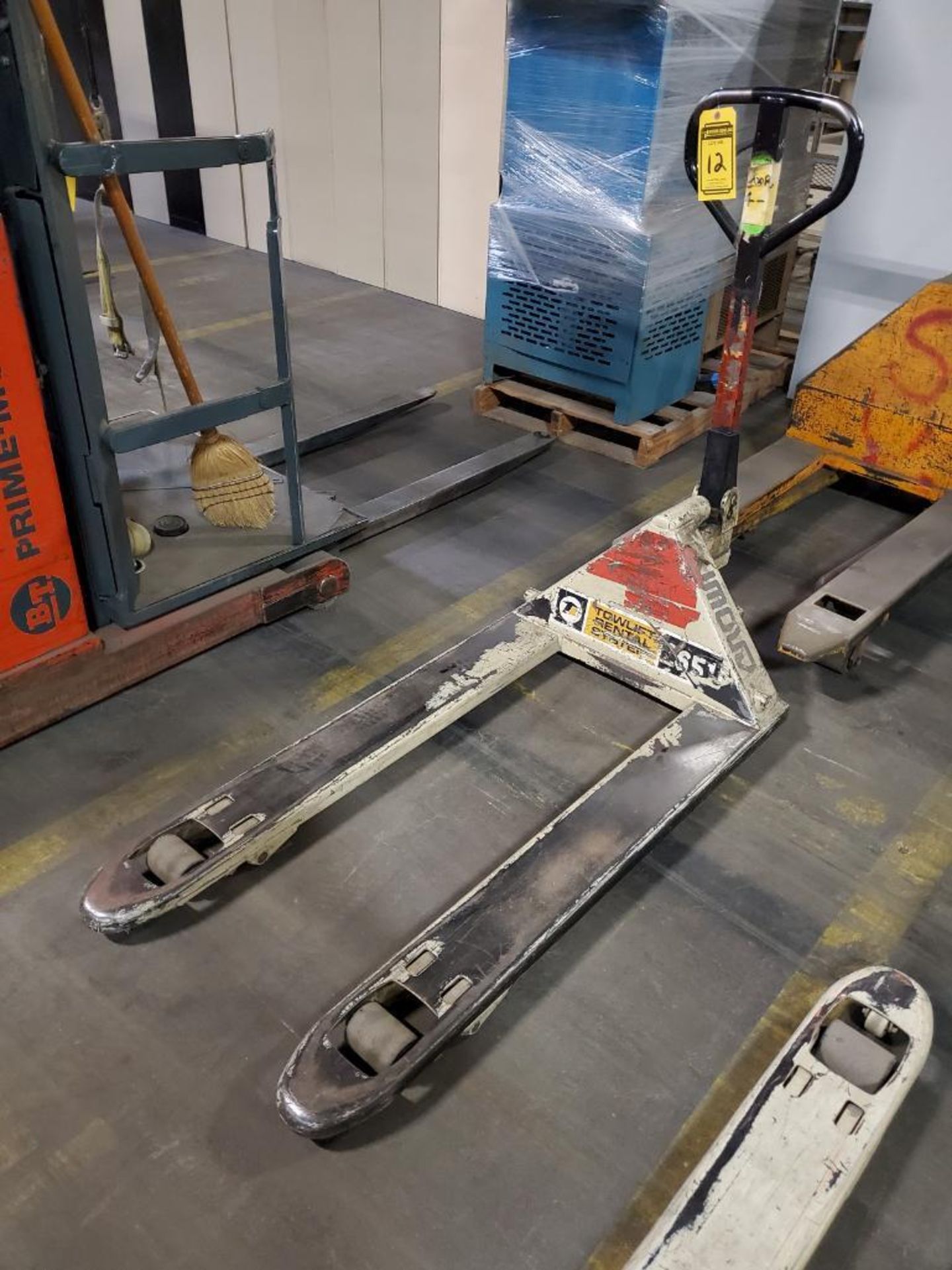 Crown 5,500 Lb. Hydraulic Pallet Jack, 47-1/2" Forks - Image 2 of 4