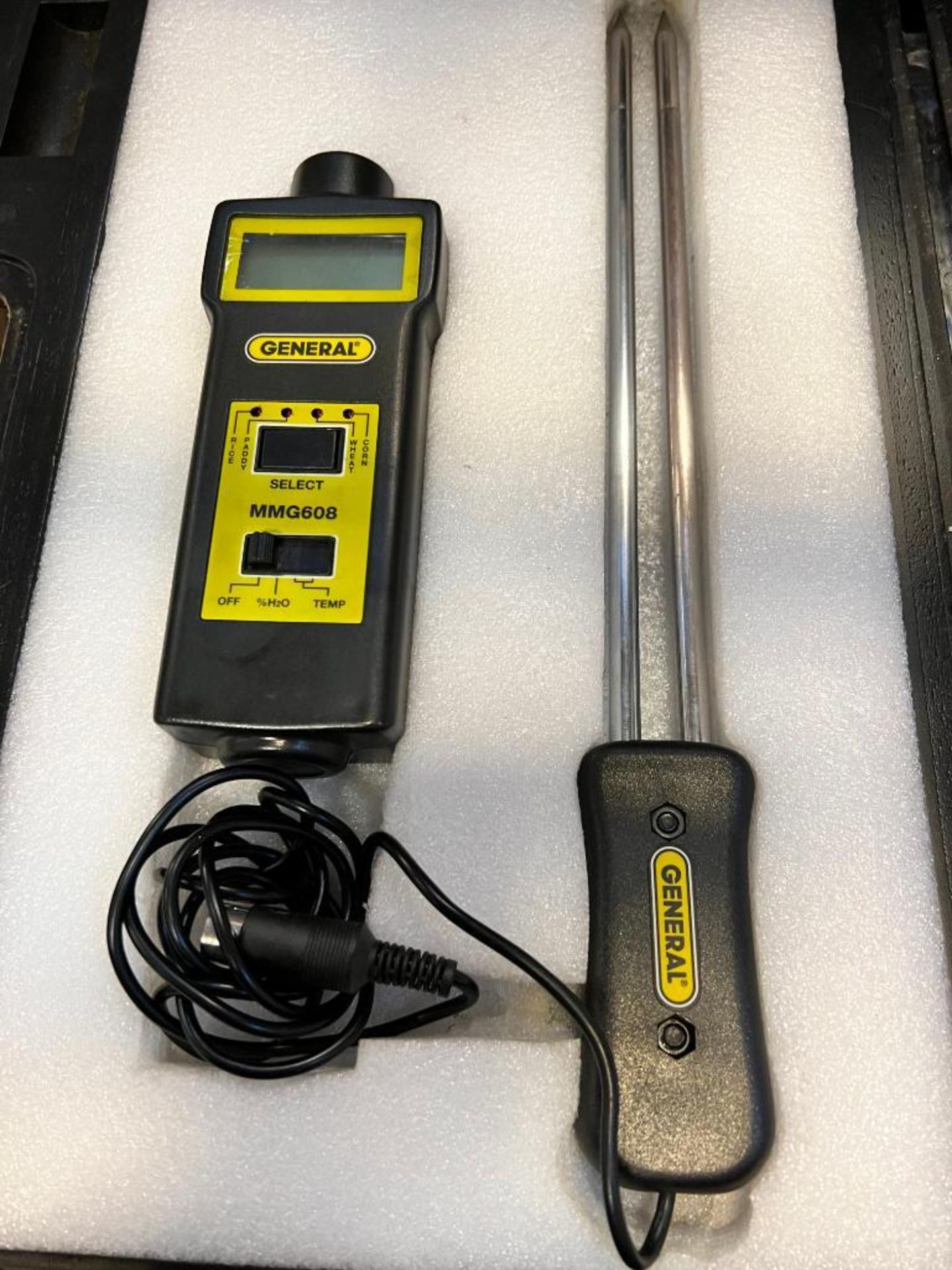 General Grain Moisture Meter, Model MMG608