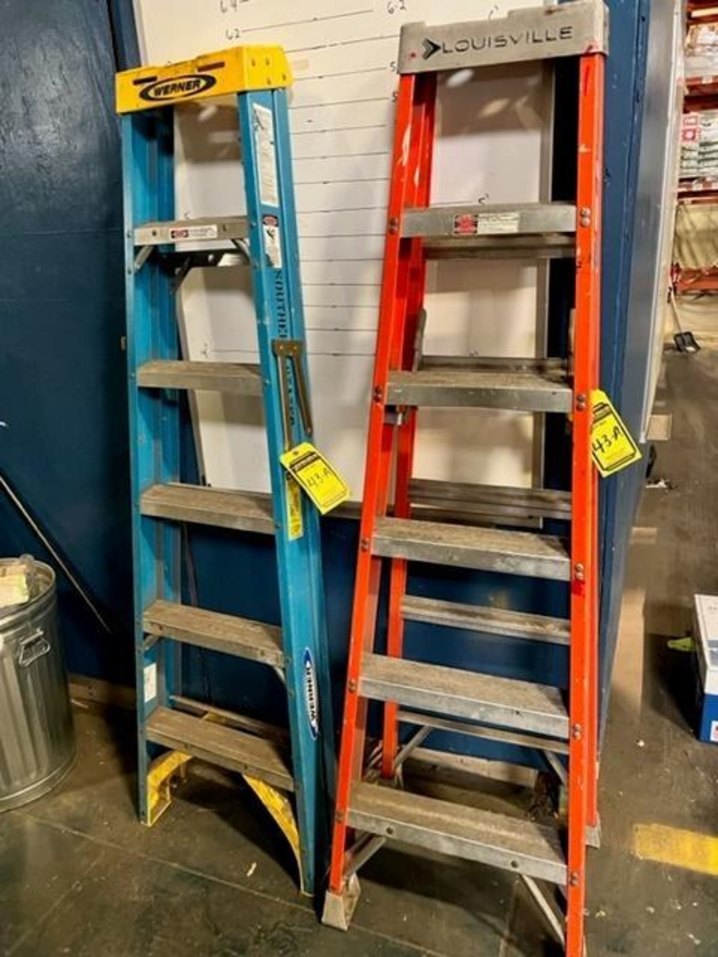 (1) Louisville 6' Ladder & (1) Werner 6' Ladder