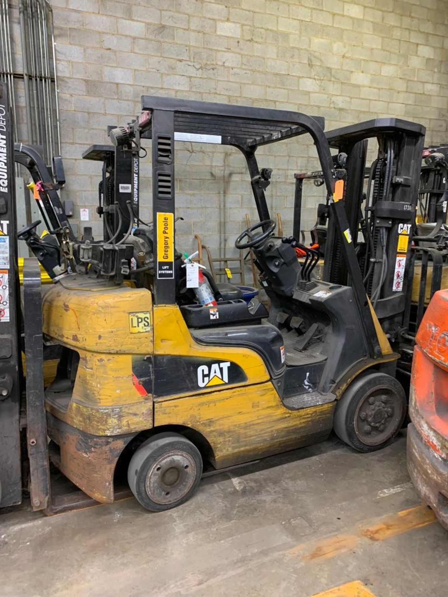 Caterpillar Forklift, LPG, 5,000 lb. Cap., Model 2C5000, S/N AT9033907, Solid Tires, 3-Stage Mast, S - Image 2 of 2