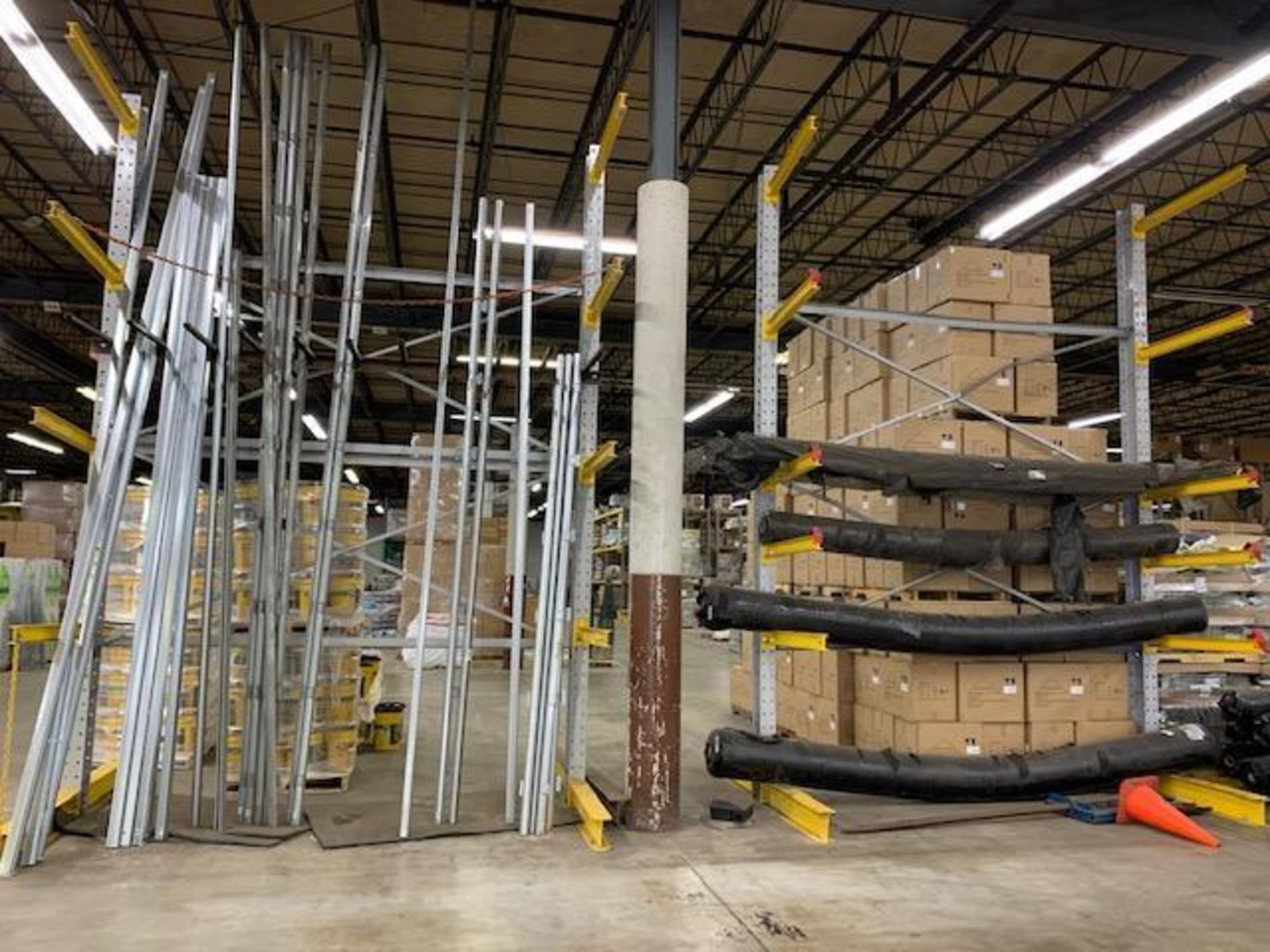 (5x) Sections of Cantilever Rack: (6) 18' X 8" X 5" Legs, (28) 4' Arms & Hardware (Inventory Content