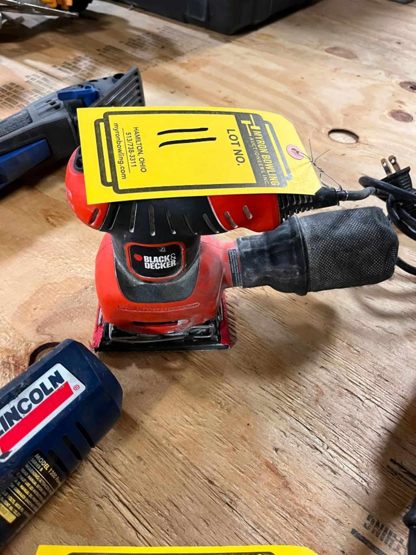 Assorted Tools, Incl. Lincoln Handheld Cordless Grease Gun, Dewalt 4-1/2" Angle Grinder, Black & Dec - Image 2 of 2