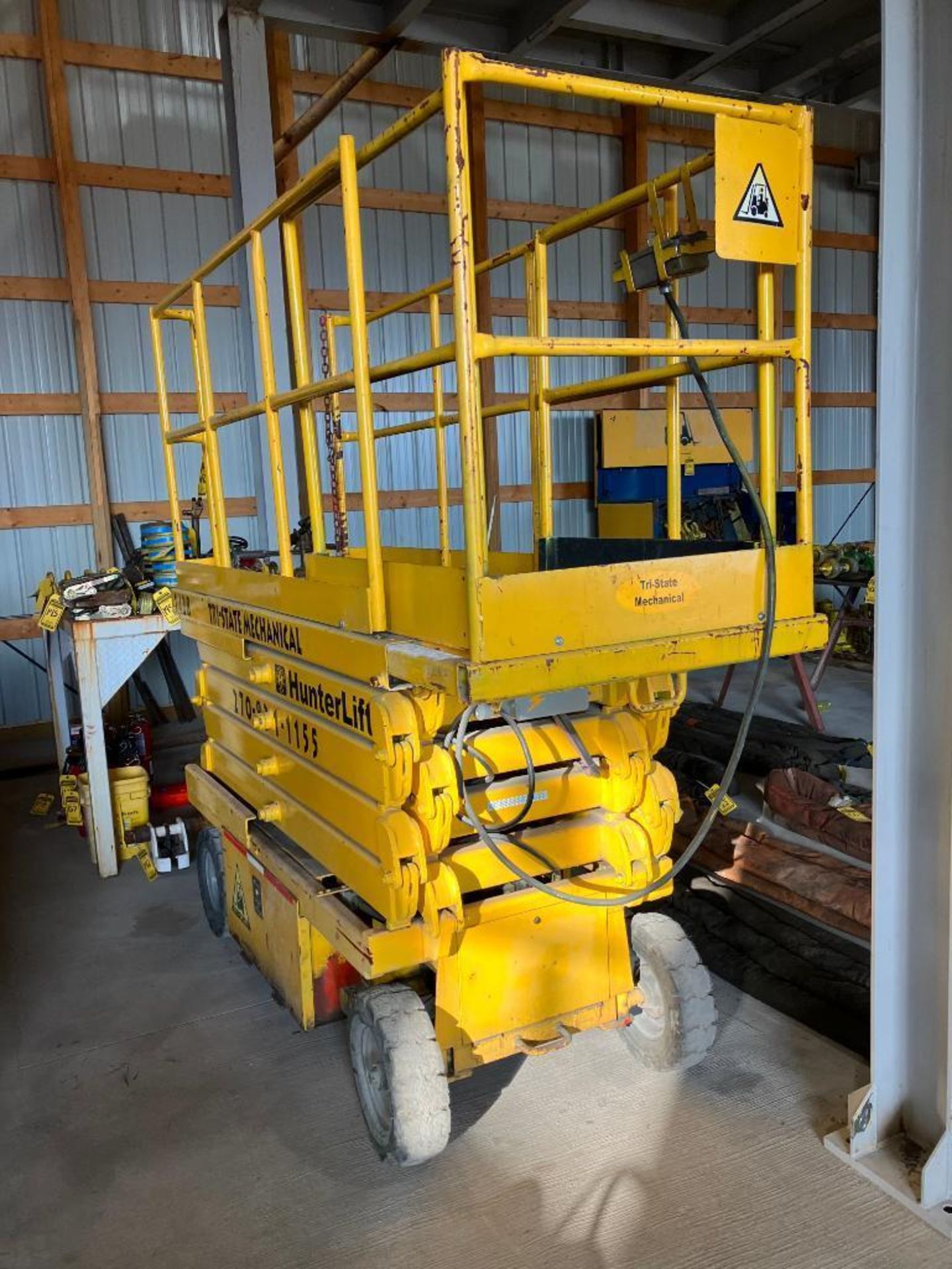 Hunter Lift 750 Lb. Cap. Scissor Lift, 32'' Wide Platform, 20' Lift Height, 24 Volt, - Image 2 of 7