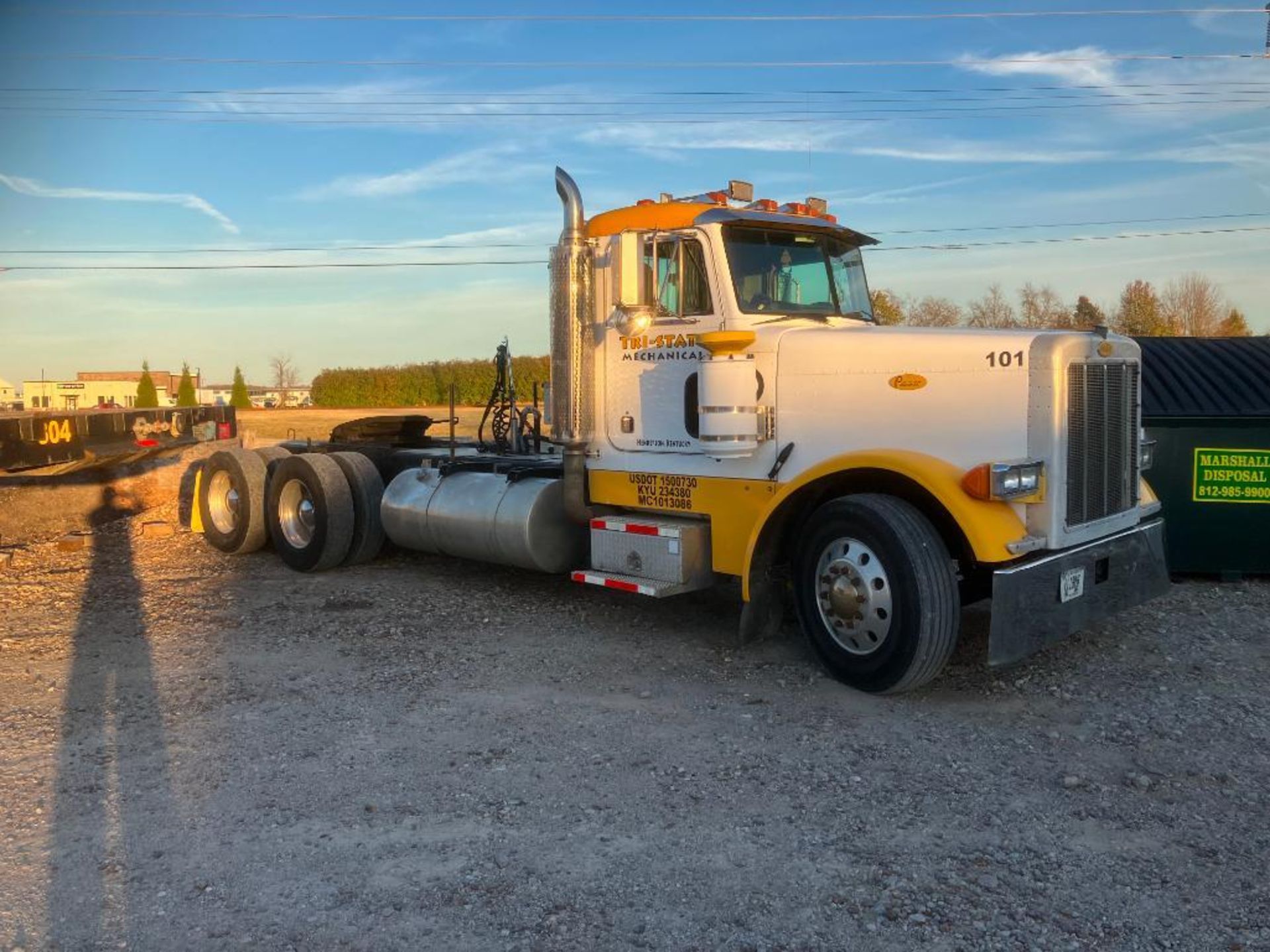 1995 Peterbilt Truck Tractor, Vin 1XP-5DB8X-4-TN389223, Tandem Axle, Day Cab, Adjustable 5th Wheel, - Image 4 of 7