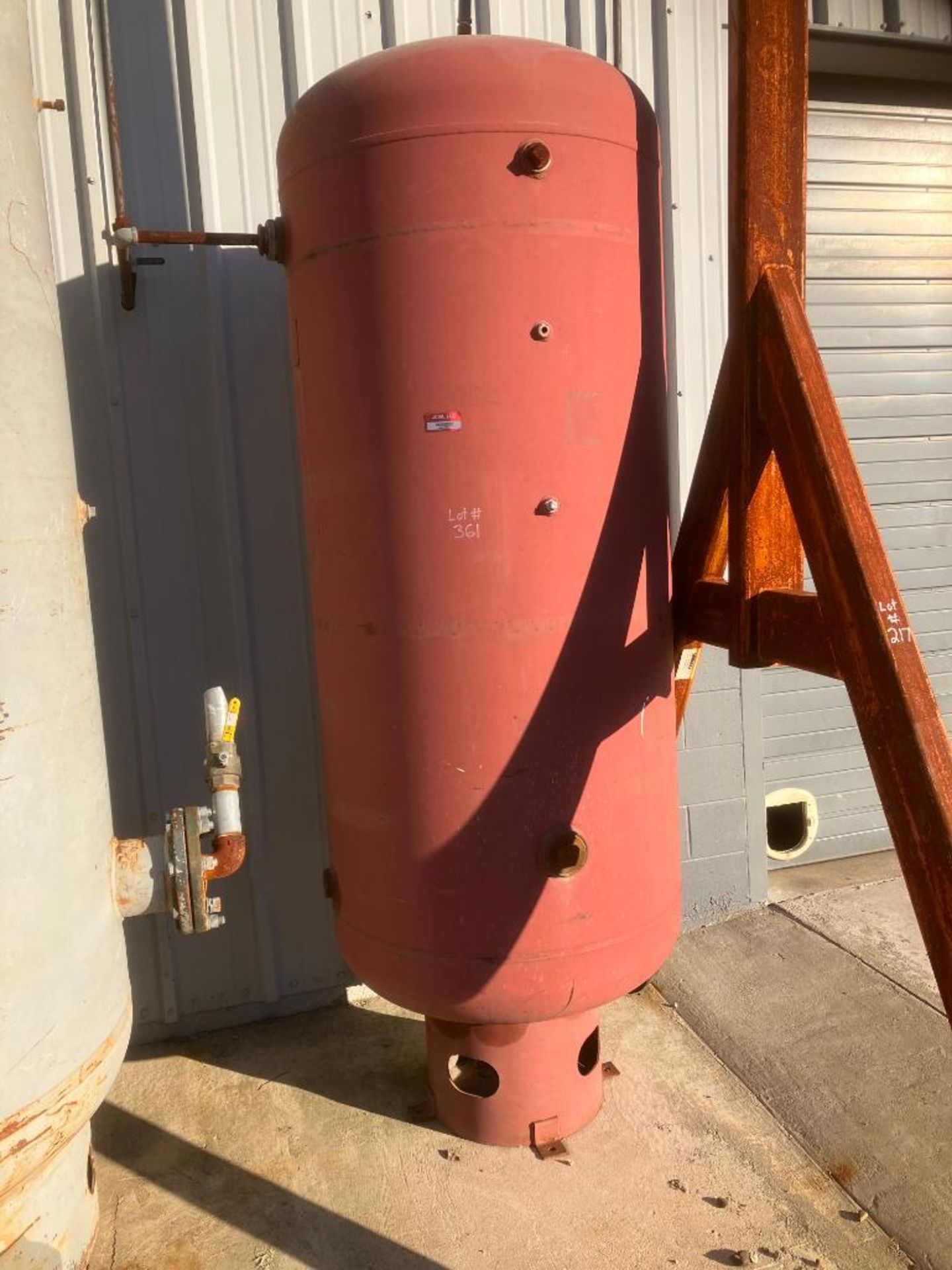 Air Distribution Tank, Approx. 1,000-Gal.